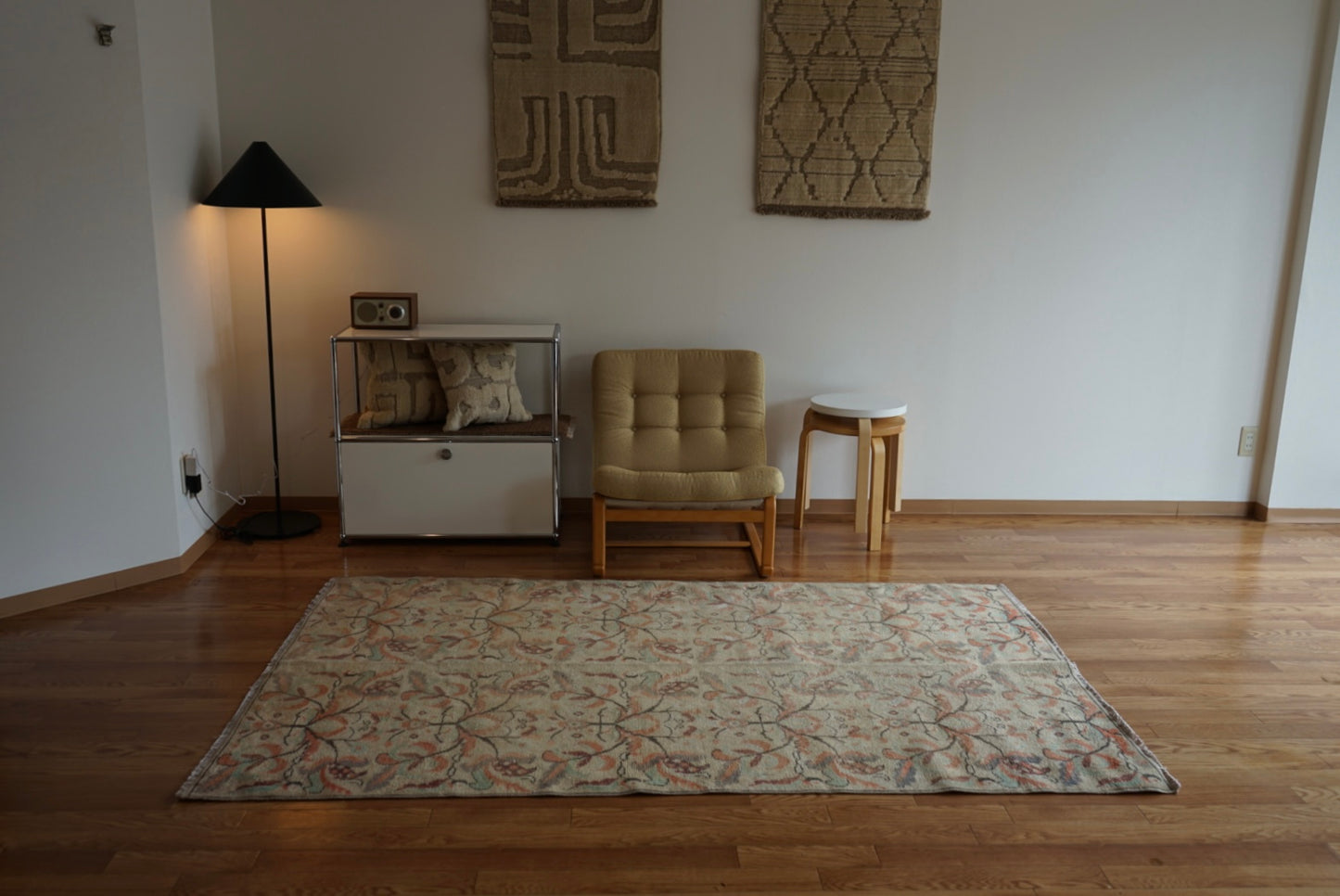 Türkiye Old Isparta Beige Floral 1970年代 218 × 136 cm No.TR25267