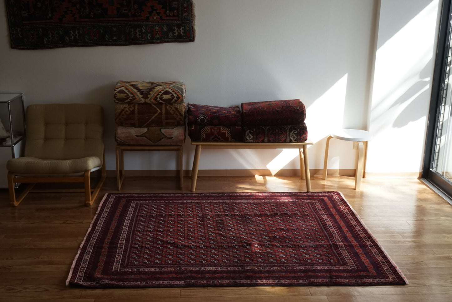 店頭販売 Afghanistan Old Turkmen Mauri Gul 1980年代 190 × 147 cm  No.AF2538 / 国内送料無料・羊毛手織り絨毯