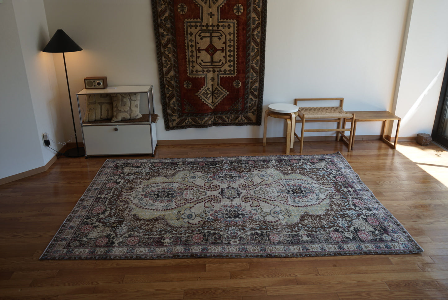 Türkiye Old Oushak Flower Medallion Black Butterfly 1970年代 263 × 176 cm No.TR25402