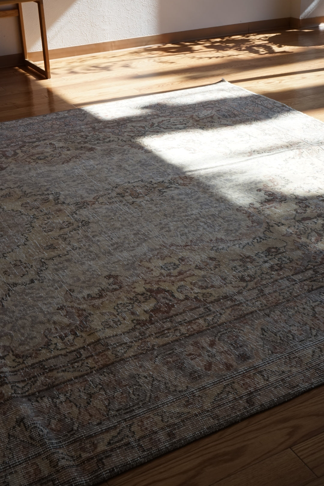 Türkiye Old Isparta Medallion Beige , Glay 1960年代 284 × 183.5 cm No.TR25476