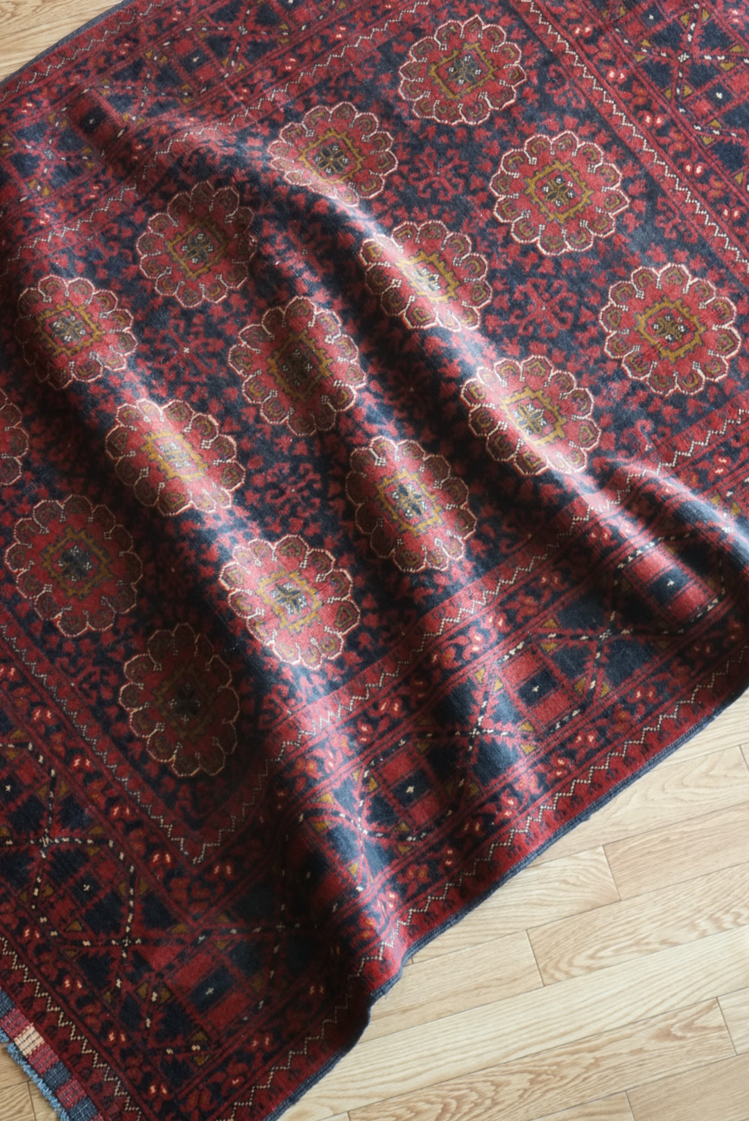 店頭販売 Afghanistan Vintage Turkmen 1980年代 201 × 146.5 cm  No.AF2536 / 国内送料無料・羊毛手織り絨毯