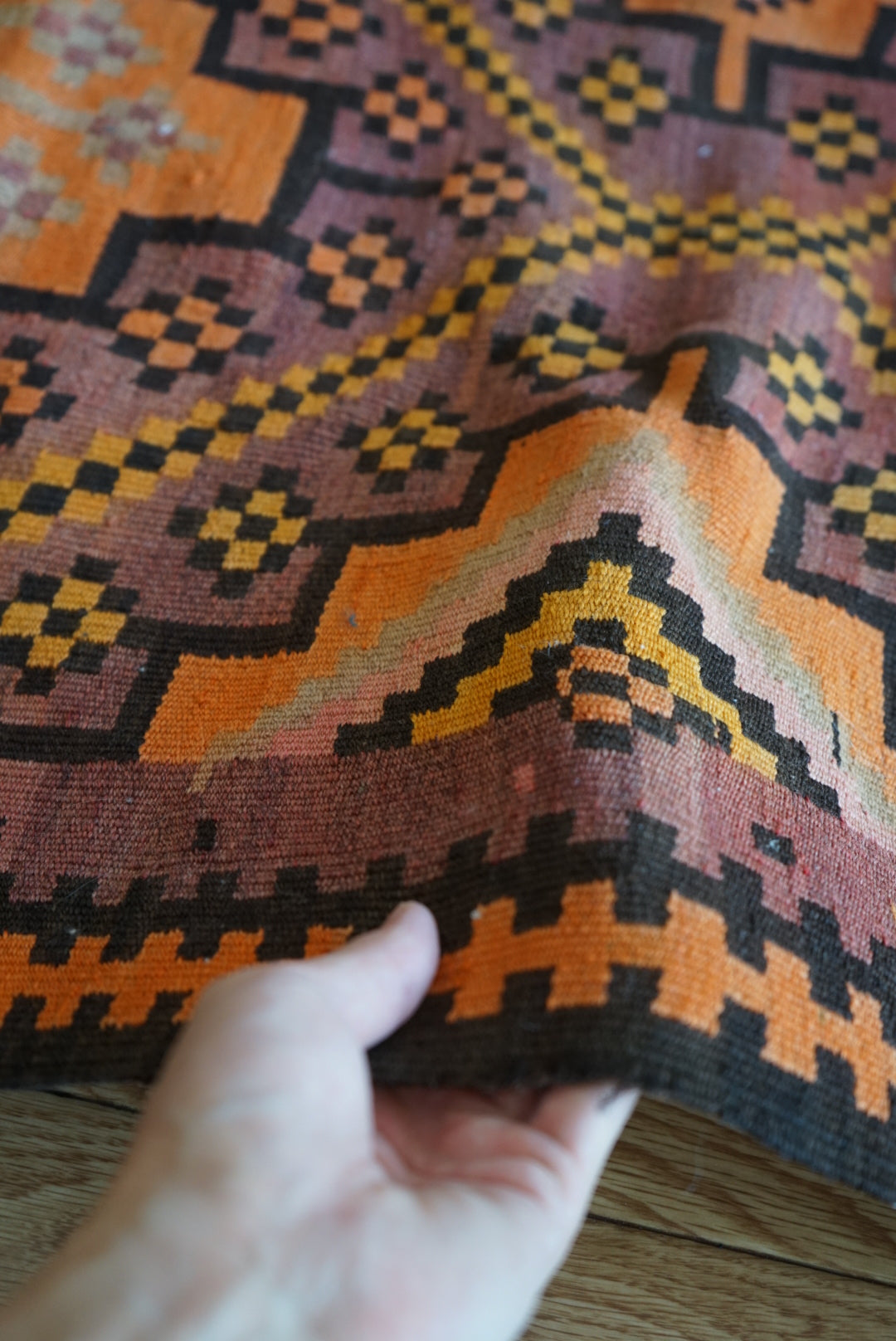 Türkiye Old Kilim Kars Tribal Design Purple 1970年代 180.5 × 135 cm No.TR25548 / 国内送料無料・羊毛手織りキリム