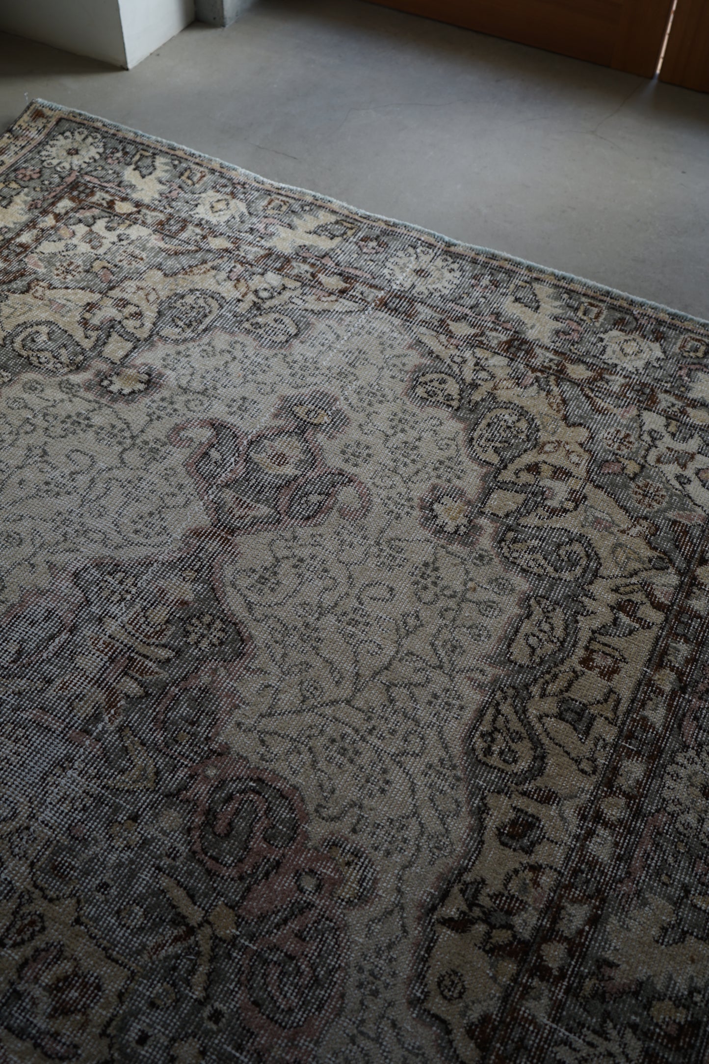 TURKEY OLD ISPARTA MOSS GREY 1970年代 251 × 146 cm No.TR25214