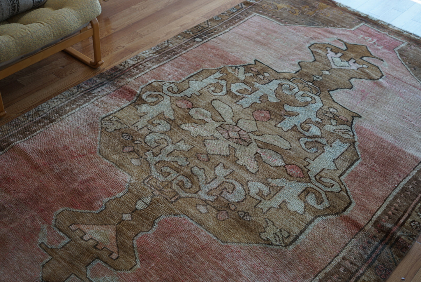 TURKEY OLD OUSHAK SALMON PINK 1970年代 286 × 162 cm No.TR25197