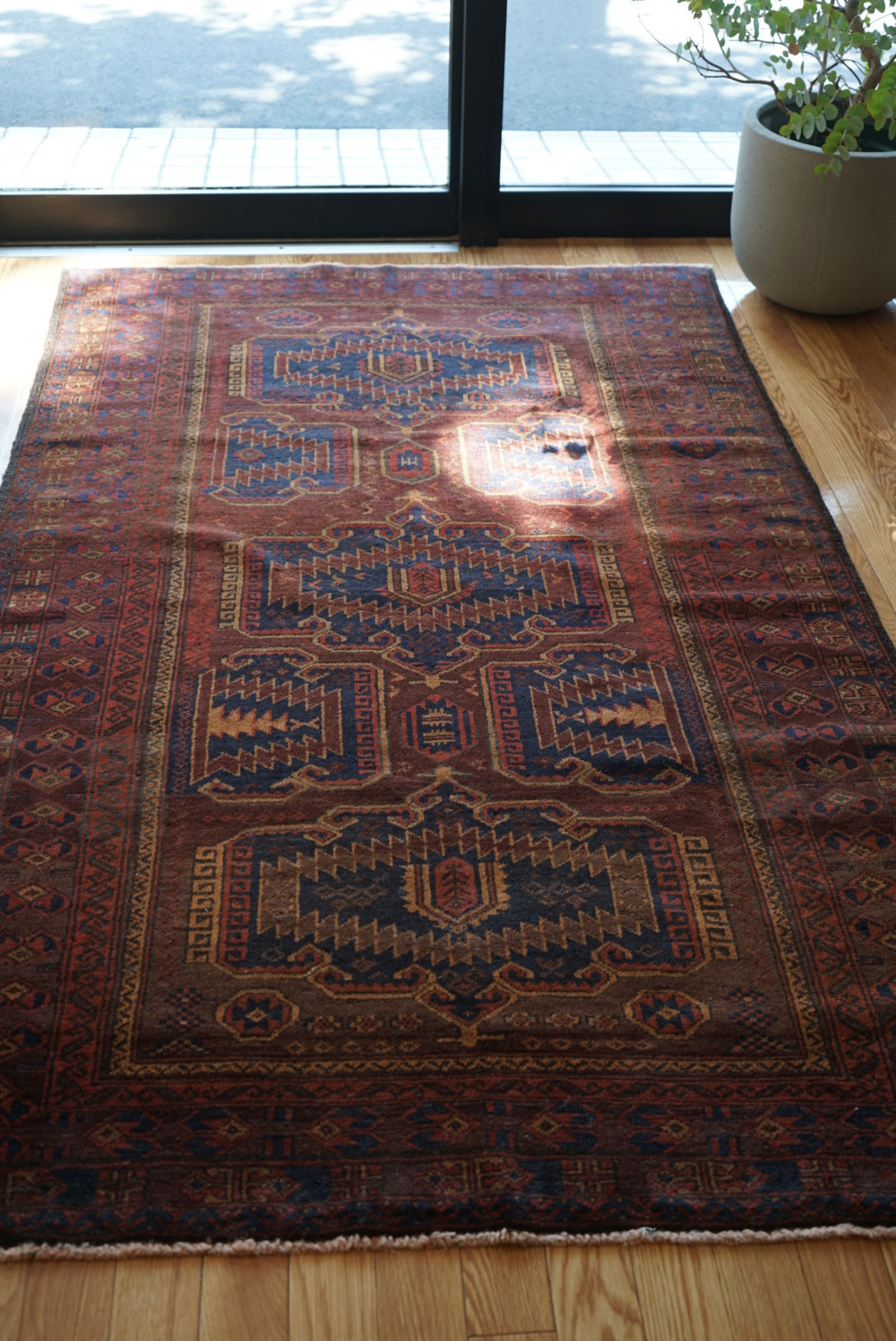 Afghanistan Old Baluch DarkBrown 1975年代 213 × 123.5 cm No.AF2527