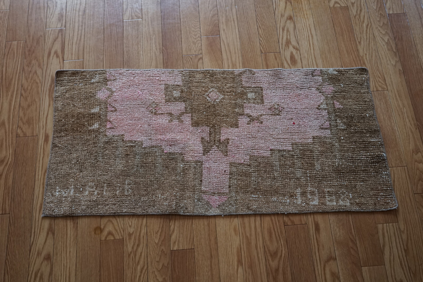 Türkiye Old Oushak Pink , Brown 1968年代 116 × 54 cm No.TR25502 / 国内送料無料