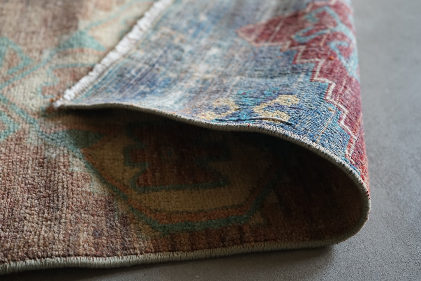 Türkiye Old Oushak Beige Blue Small size 1970年代 80 × 40 cm No.TR25243