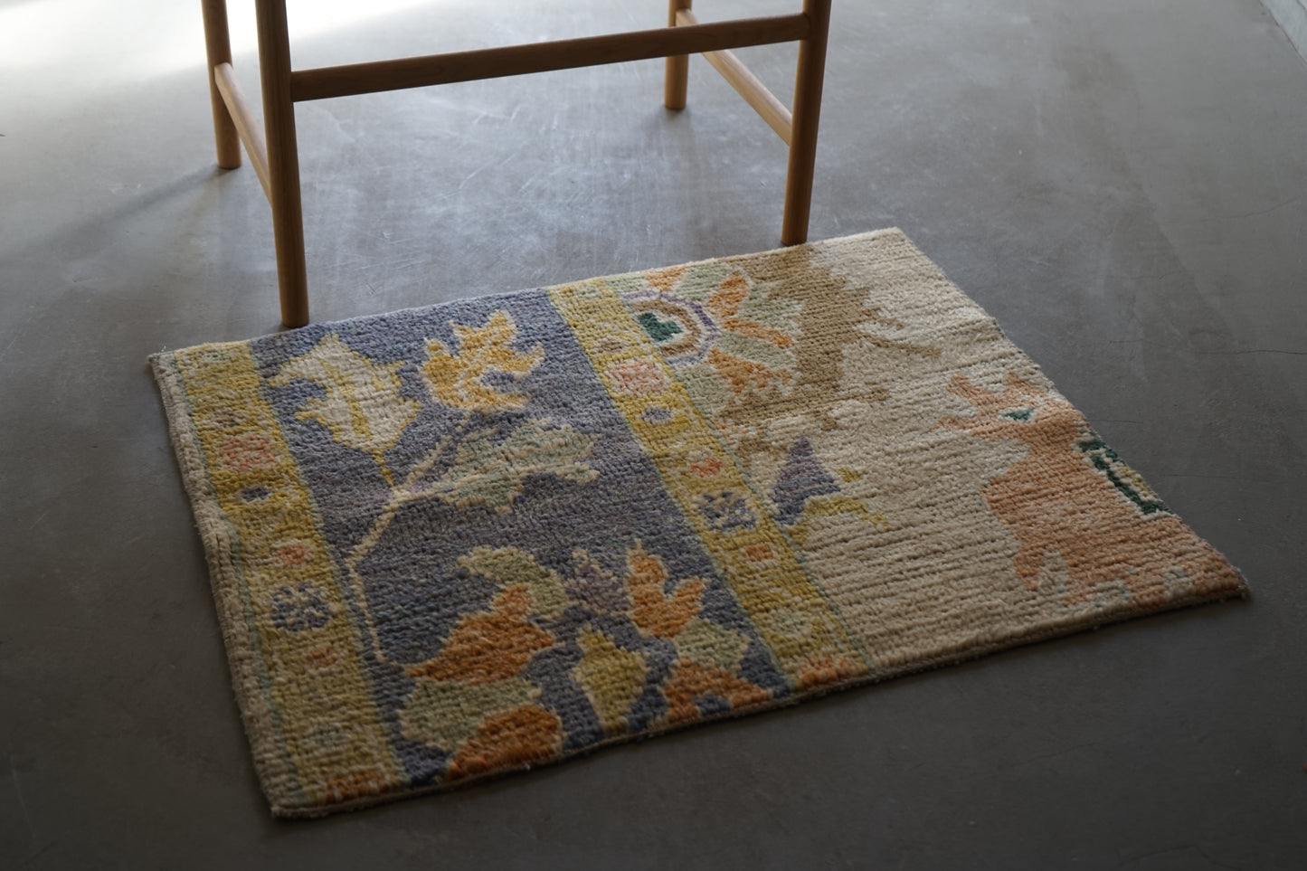 TURKEY VINTAGE SMALL RUG BEIGE FLOWER 85 × 66 cm No.TR25188