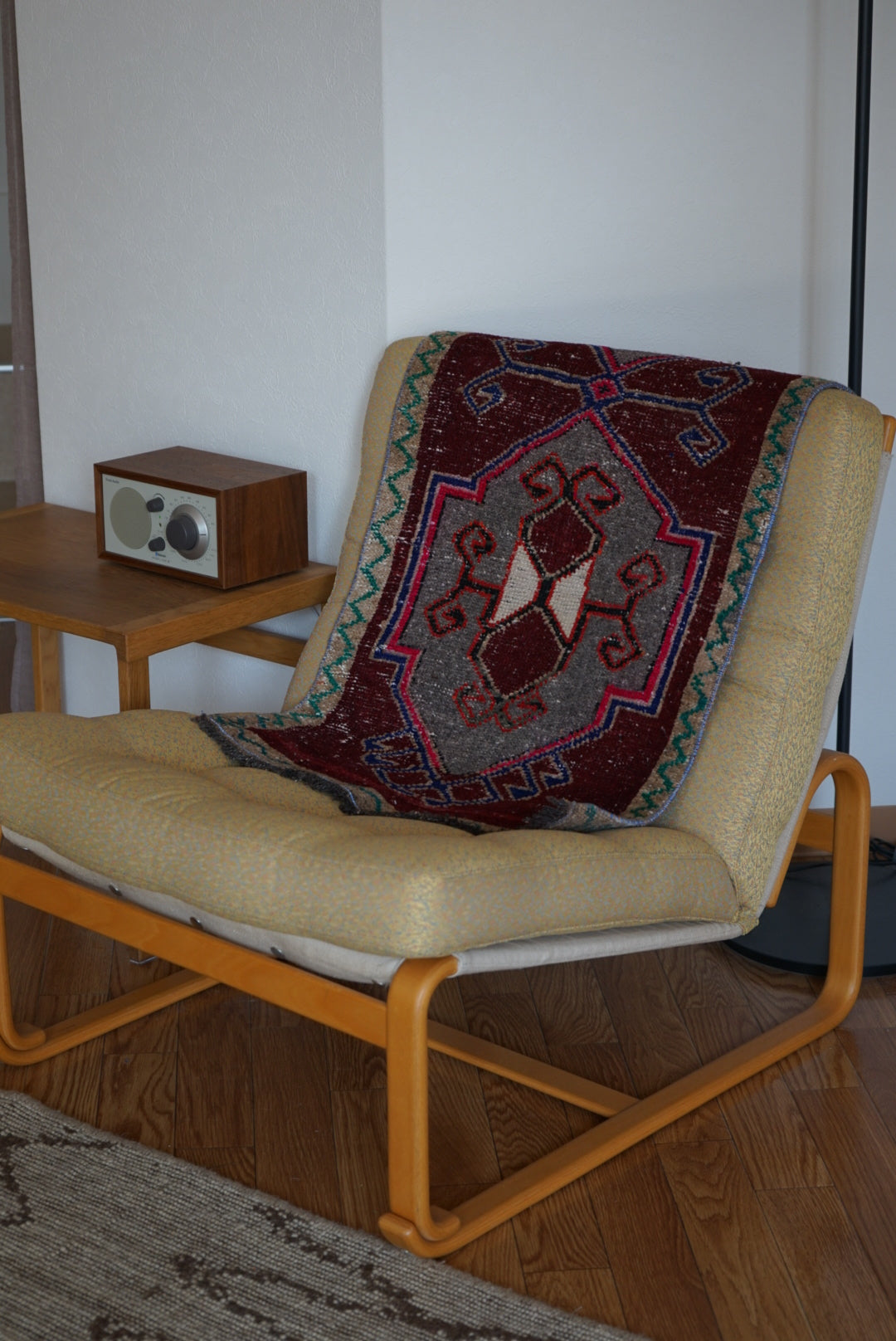 Türkiye Old Oushak Red , Green 1970年代 110.5 × 52 cm No.TR25541 / 国内送料無料・羊毛手織り絨毯