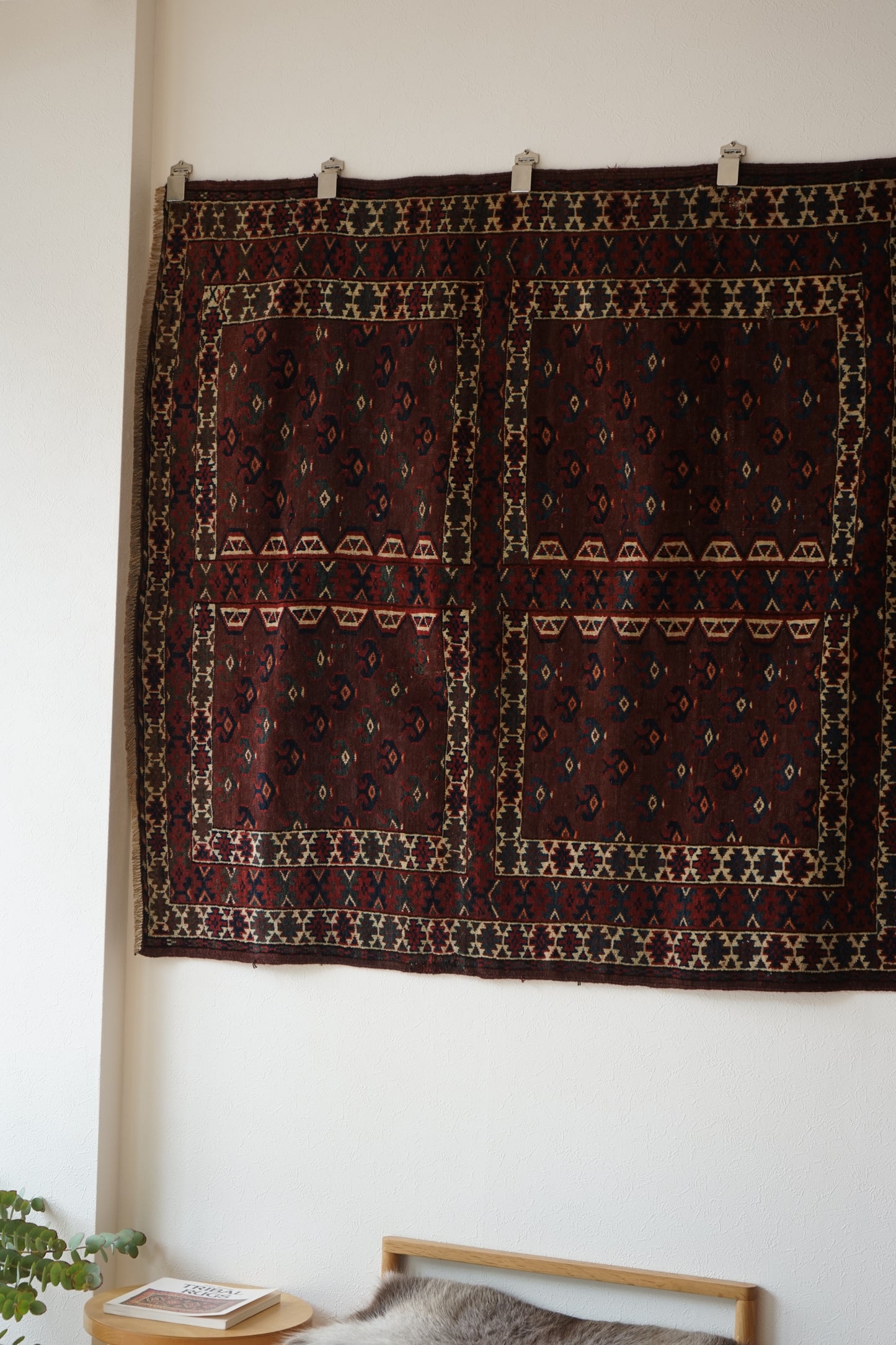 店頭販売 IRAN ANTIQUE TURKMEN YAMUT 1860 年代 131 × 121 cm / 国内送料無料・羊毛手織り絨毯
