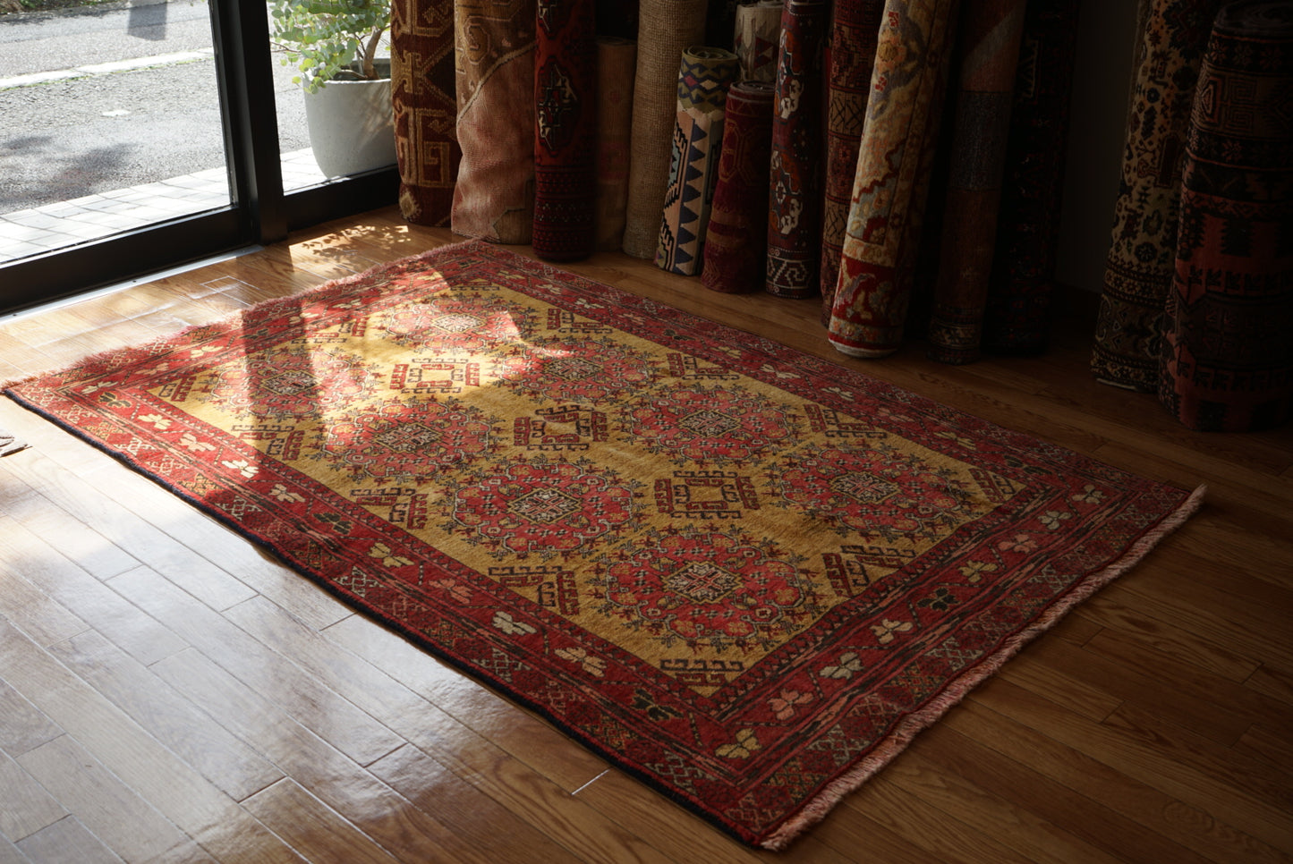 Afghanistan Old Turkmen Yellow Mustard 1950年代 188 × 123 cm No.AF2520