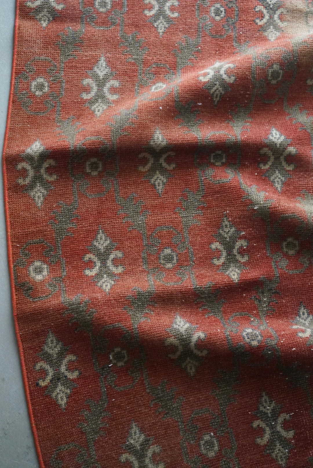 TURKEY OLD ISPARTA BLOOD ORANGE 1970年代 172 × 86 cm No.TR25150