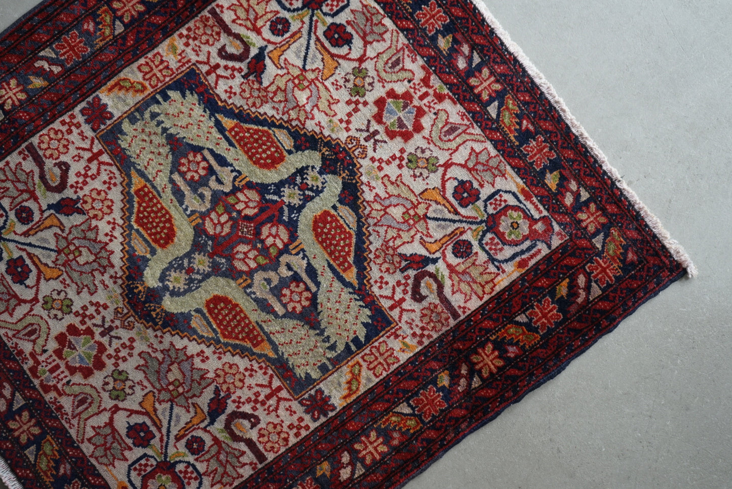 店頭販売 IRAN ANTIQUE KHORASAN KORMANJI 1900年代 75 × 70 cm