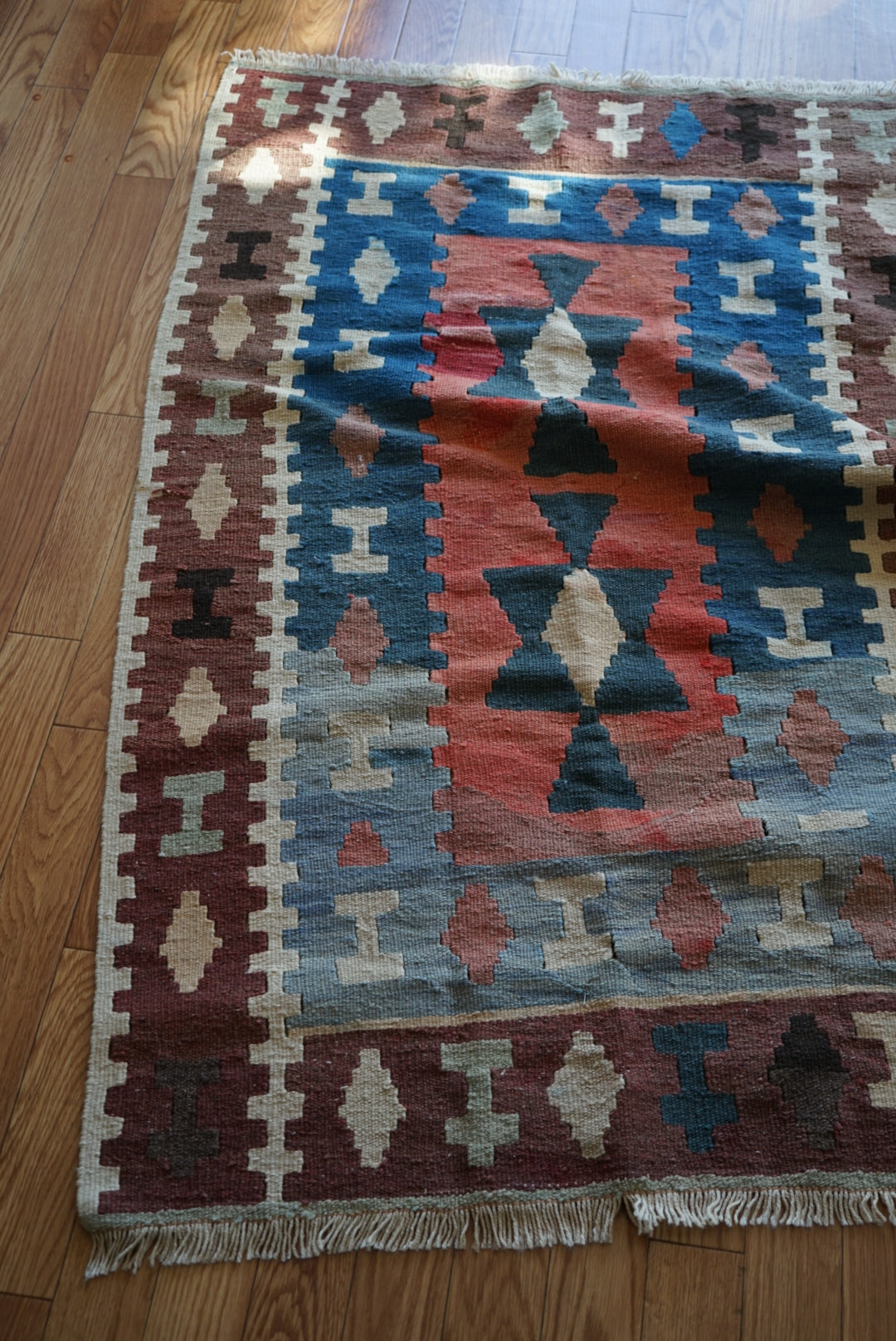 Türkiye Old Kilim Anatoria Tribal Design Blue , Brown , Red 1980年代 145 × 92.5 cm No.TR25549 / 国内送料無料・羊毛手織りキリム