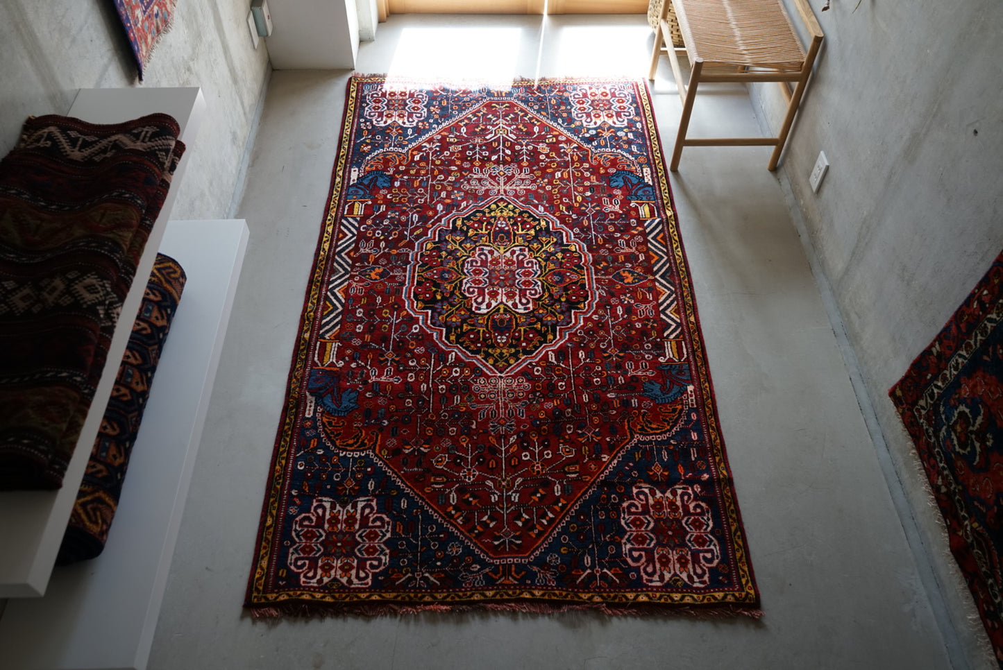 IRAN ANTIQUE SHIRAZ QASHQAI HEYBATLO 1880年代 214 × 123 cm