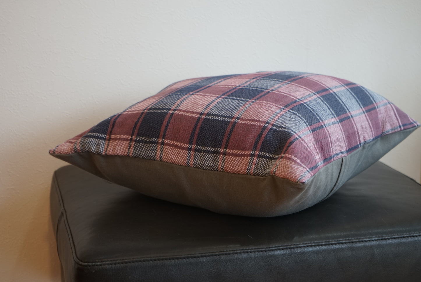 Türkiye Old Kilim Cushion Cover Checker Purple , White , Navy 51 × 50 cm No.TR25397