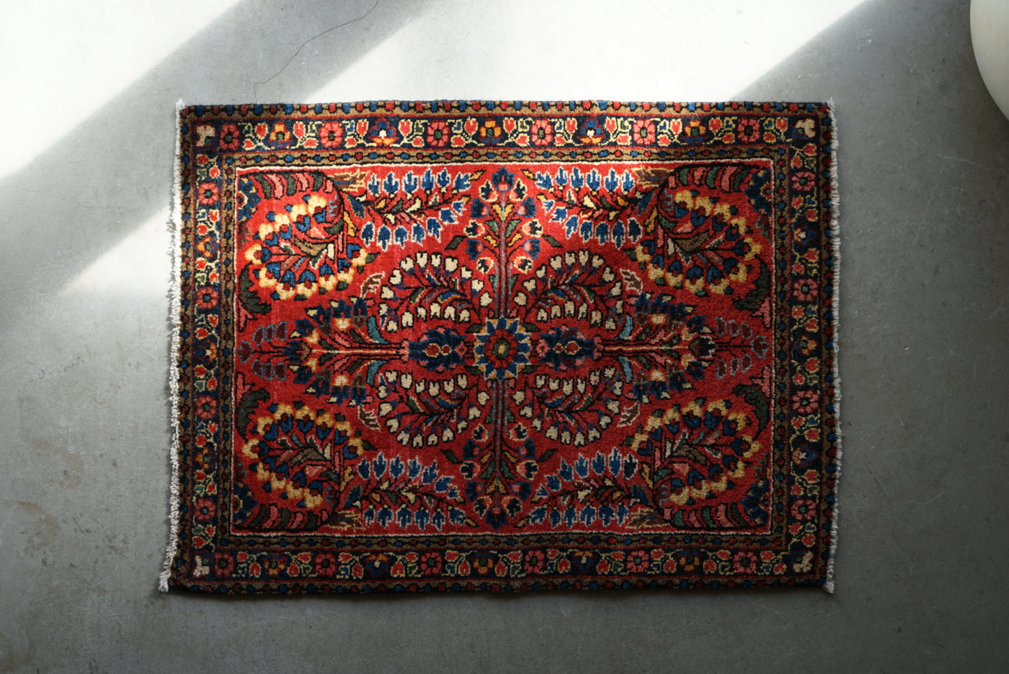 店舗販売 IRAN ANTIQUE LILIAN MOHAJERAN FARAHAN 1820年代 75 × 55.5 cm