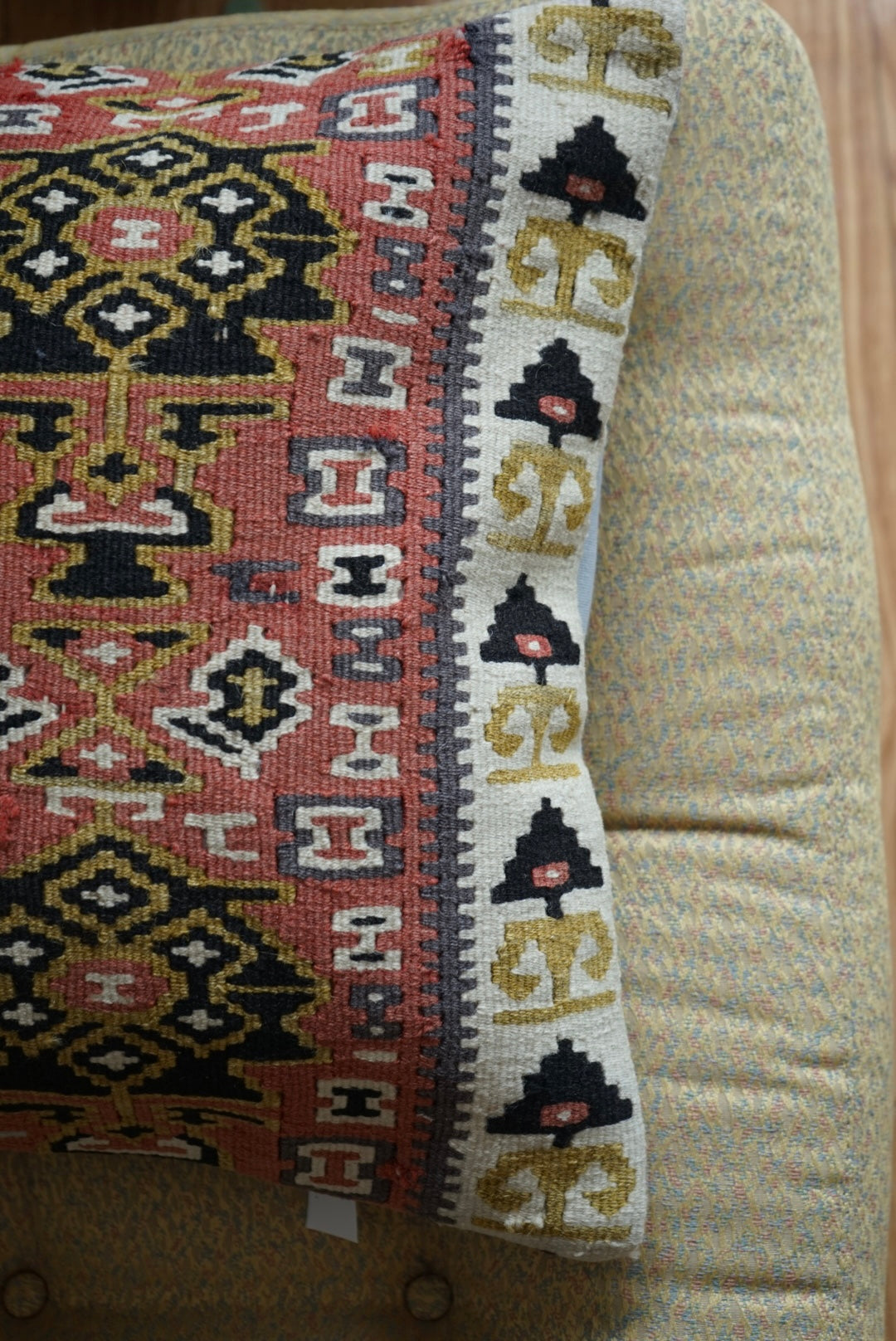 Türkiye Old Kilim Cushion Cover Red Tribal Design 40 × 40 cm No.TR25437