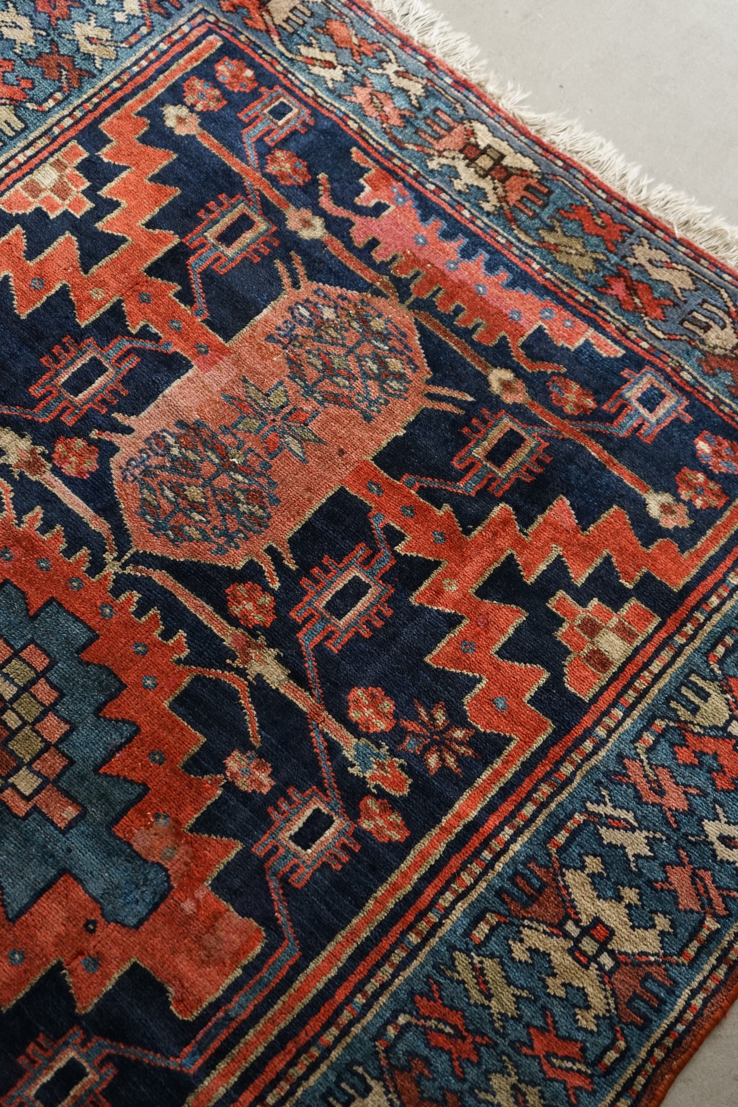 店頭販売 IRAN ANTIQUE BAKHTIARI 1820-1840年代 151 × 101 cm