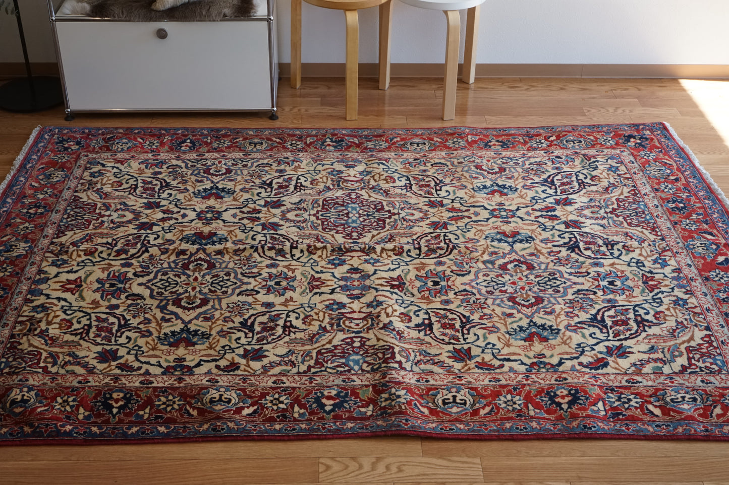 店頭販売 Iran Antique Esfahan 1840年代 231 × 157 cm / 国内送料無料・羊毛手織り絨毯