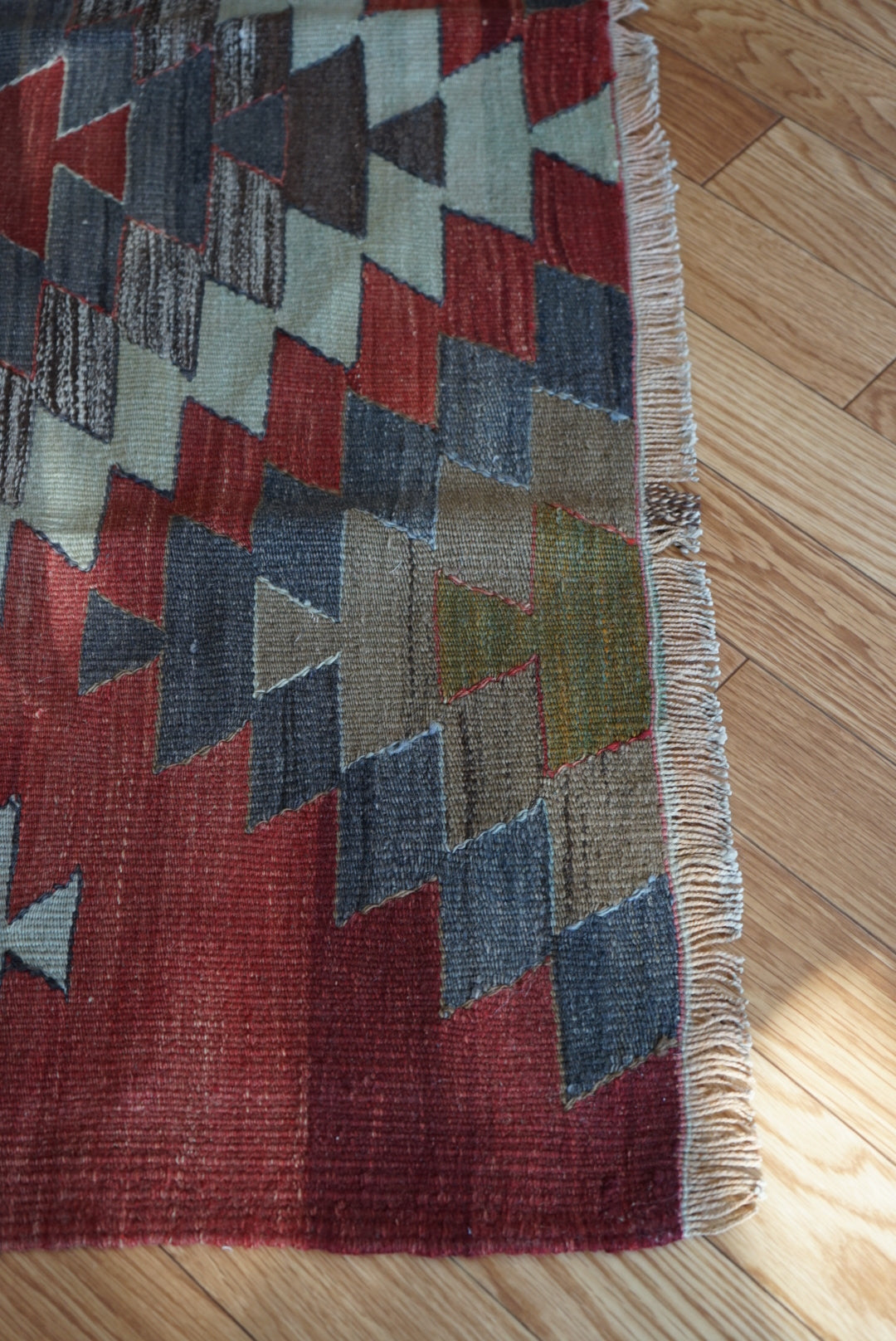 Türkiye Old Kilim Kars Earth Red Tribal Design 1970年代 251 × 137 cm No.TR25547 / 国内送料無料・羊毛手織りキリム