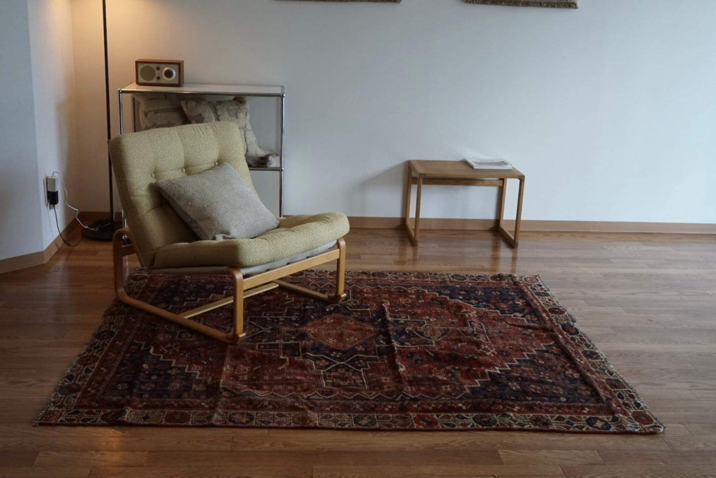 店頭販売 Afghanistan Old Persia Design 1930年代 179.5 × 140.5 cm  No.AF2535 / 国内送料無料・羊毛手織り絨毯
