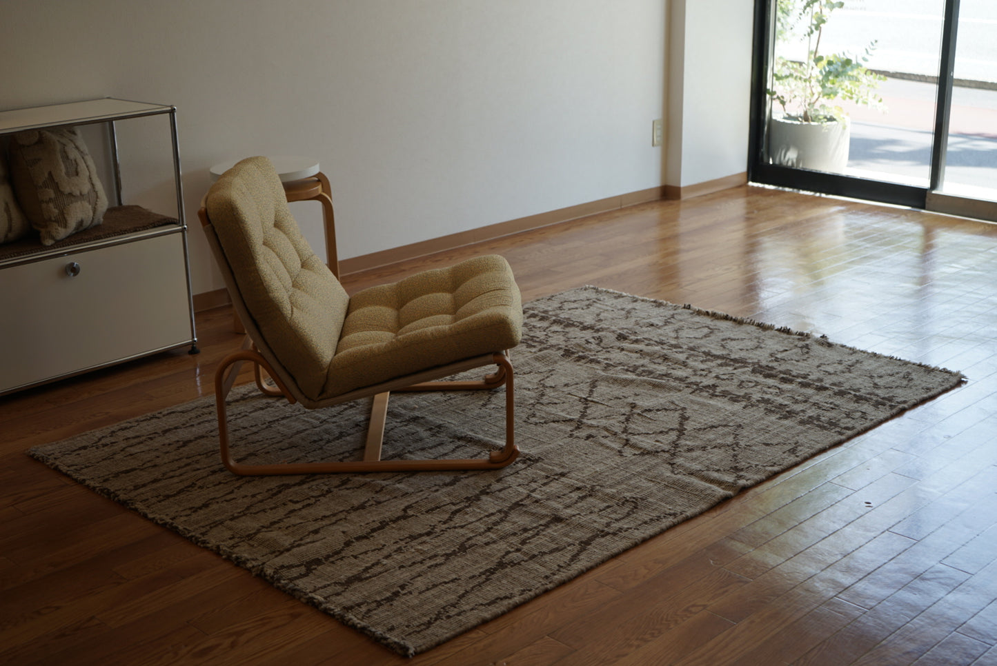 店頭販売 ORIGINAL IRAN QASHQAI KILIM " TRIBE " 204 × 142 cm