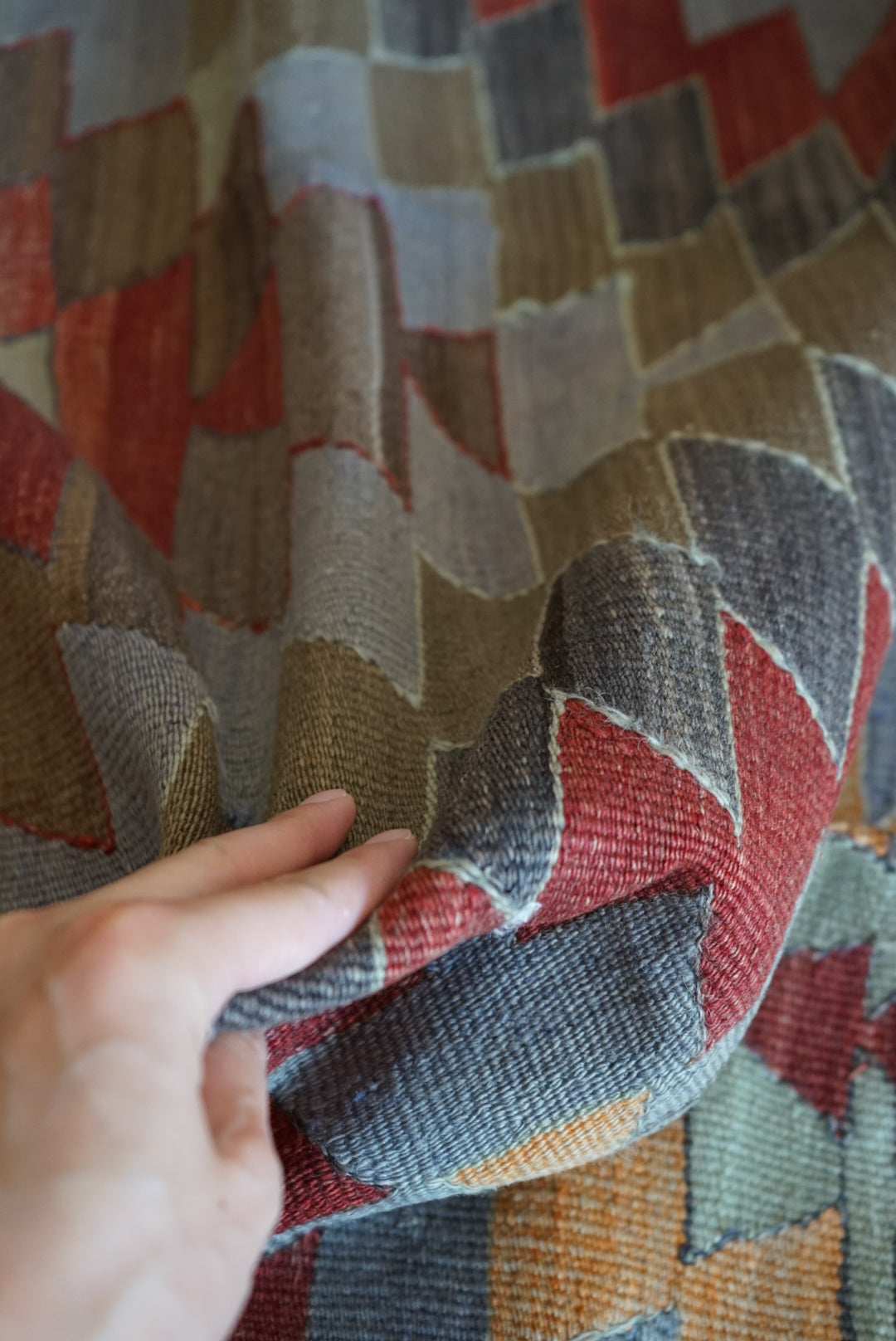 Türkiye Old Kilim Kars Earth Red Tribal Design 1970年代 251 × 137 cm No.TR25547 / 国内送料無料・羊毛手織りキリム
