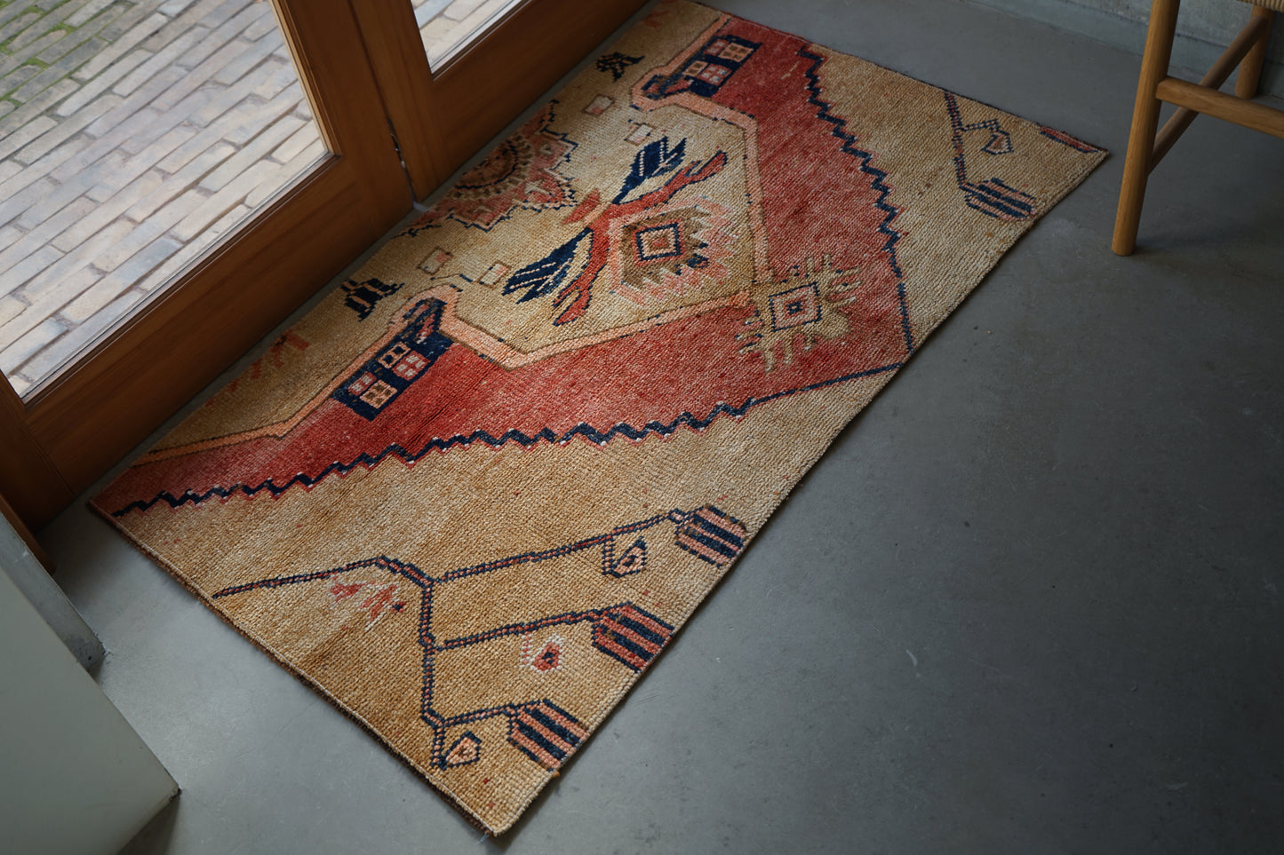 TURKEY OLD ISPARTA ORIENTAL BEIGE SMALL SIZE 124 × 73 cm No.TR25215