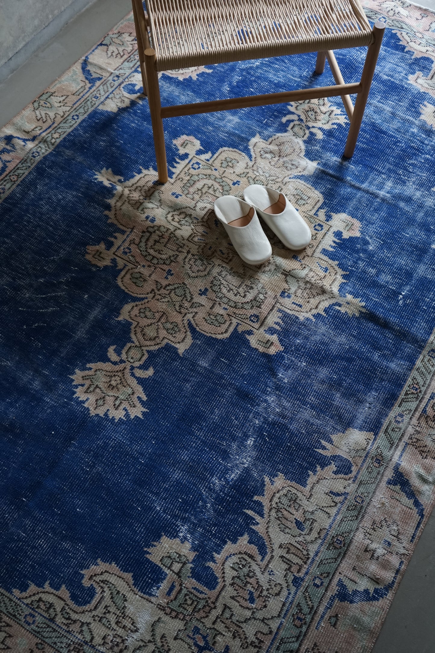 TURKEY OLD ISPARTA BLUE 1970年代 236 × 163 cm No.TR25205