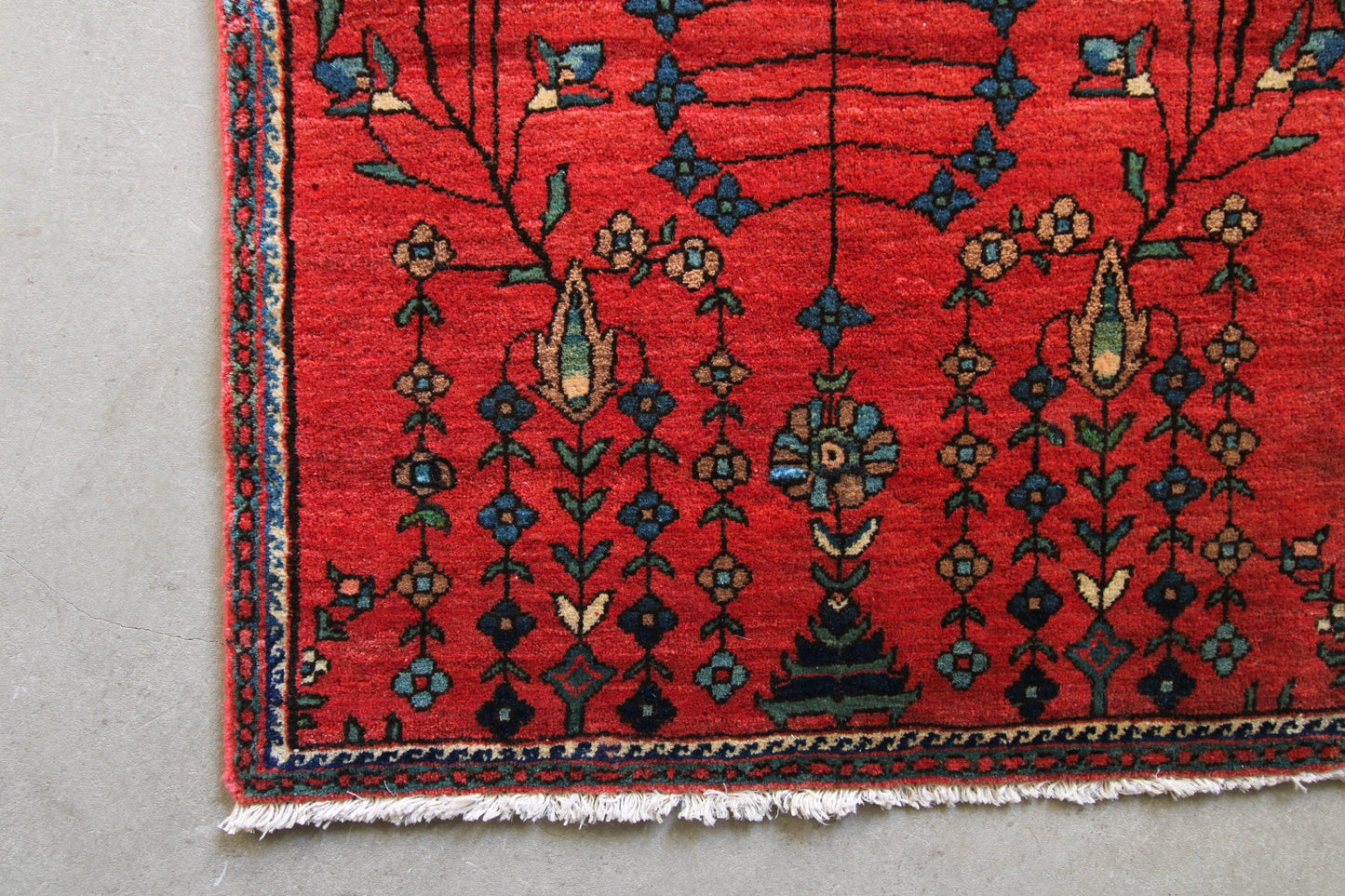 Iran antiques | Lilian Sarouk Mohajaran Farahan 1820年代 71.5×52cm