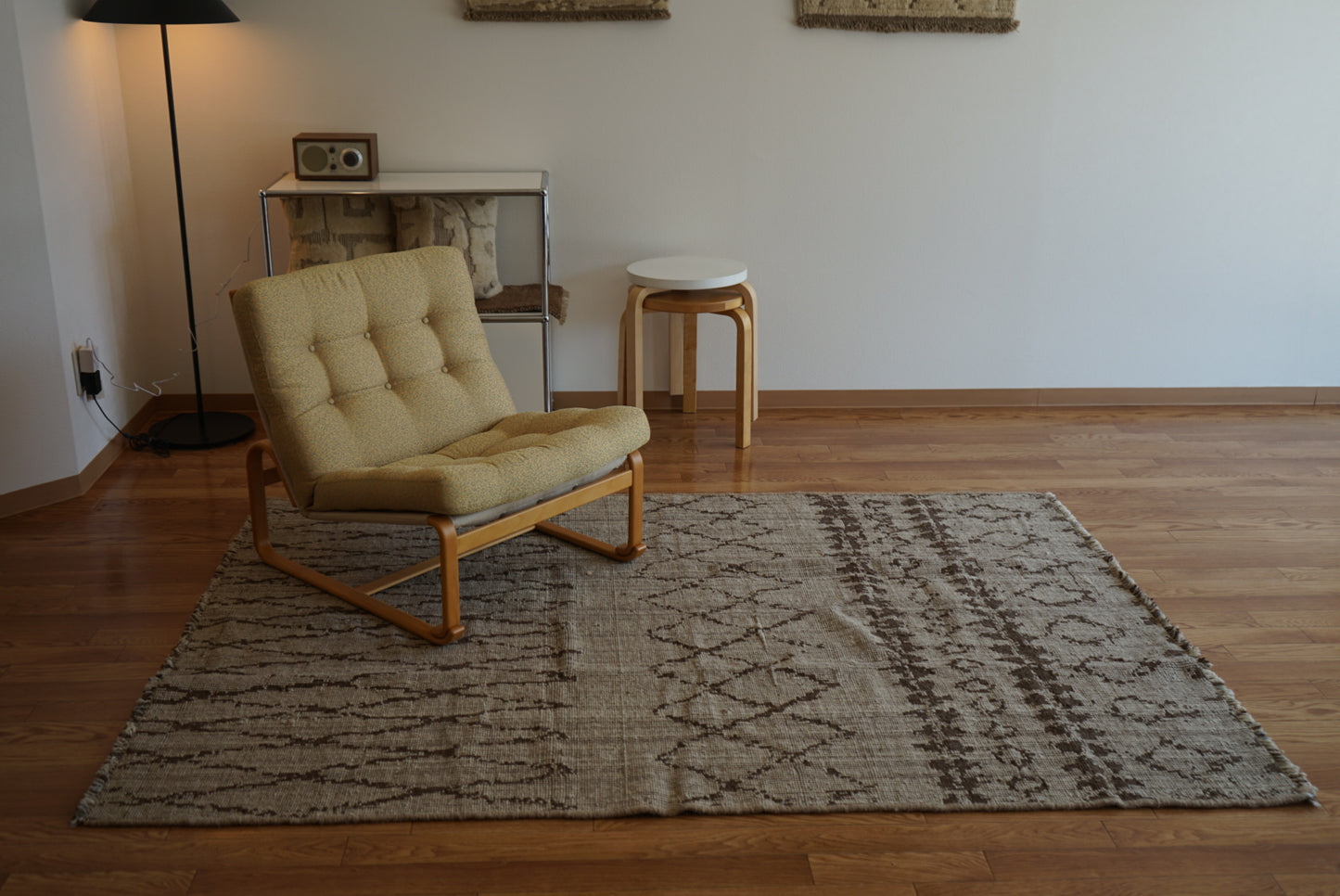 店頭販売 ORIGINAL IRAN QASHQAI KILIM " TRIBE " 204 × 142 cm