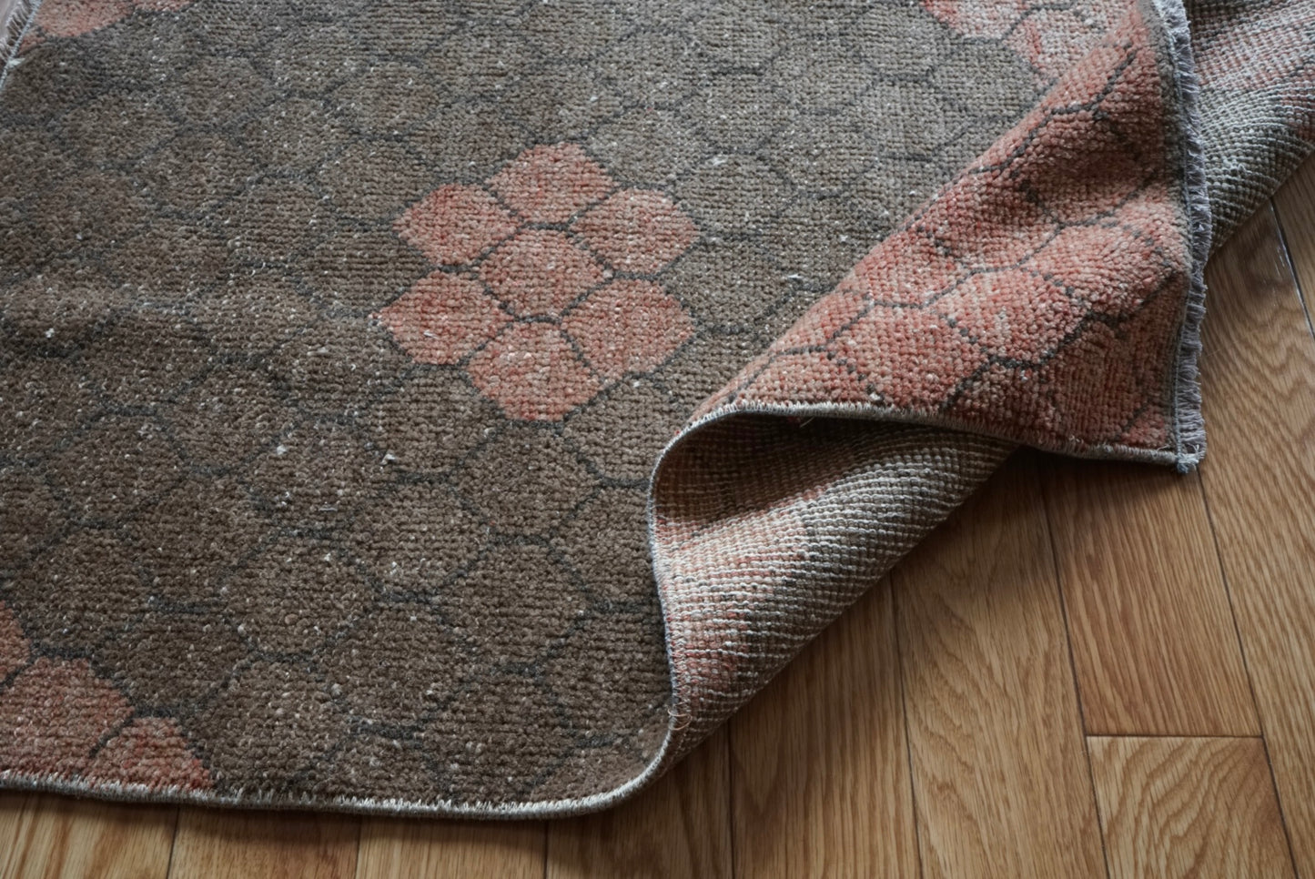 Türkiye Old Oushak Pink , Glay Diamond Hexagon 1970年代 84 × 73 cm No.TR25497 / 国内送料無料