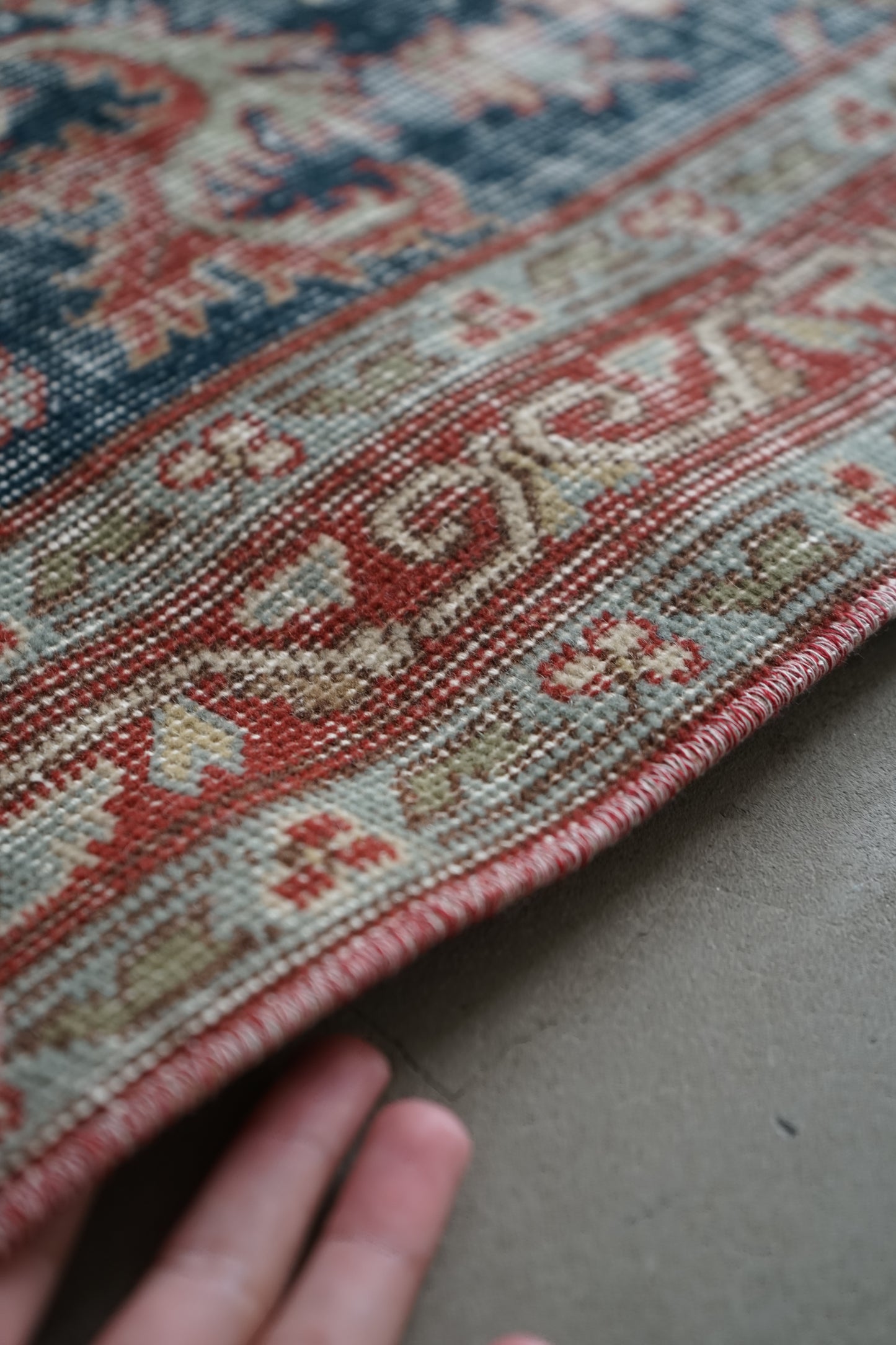 TURKEY OLD ISPARTA NAVY FLORAL 1970年代 207 × 114 cm No.TR25176