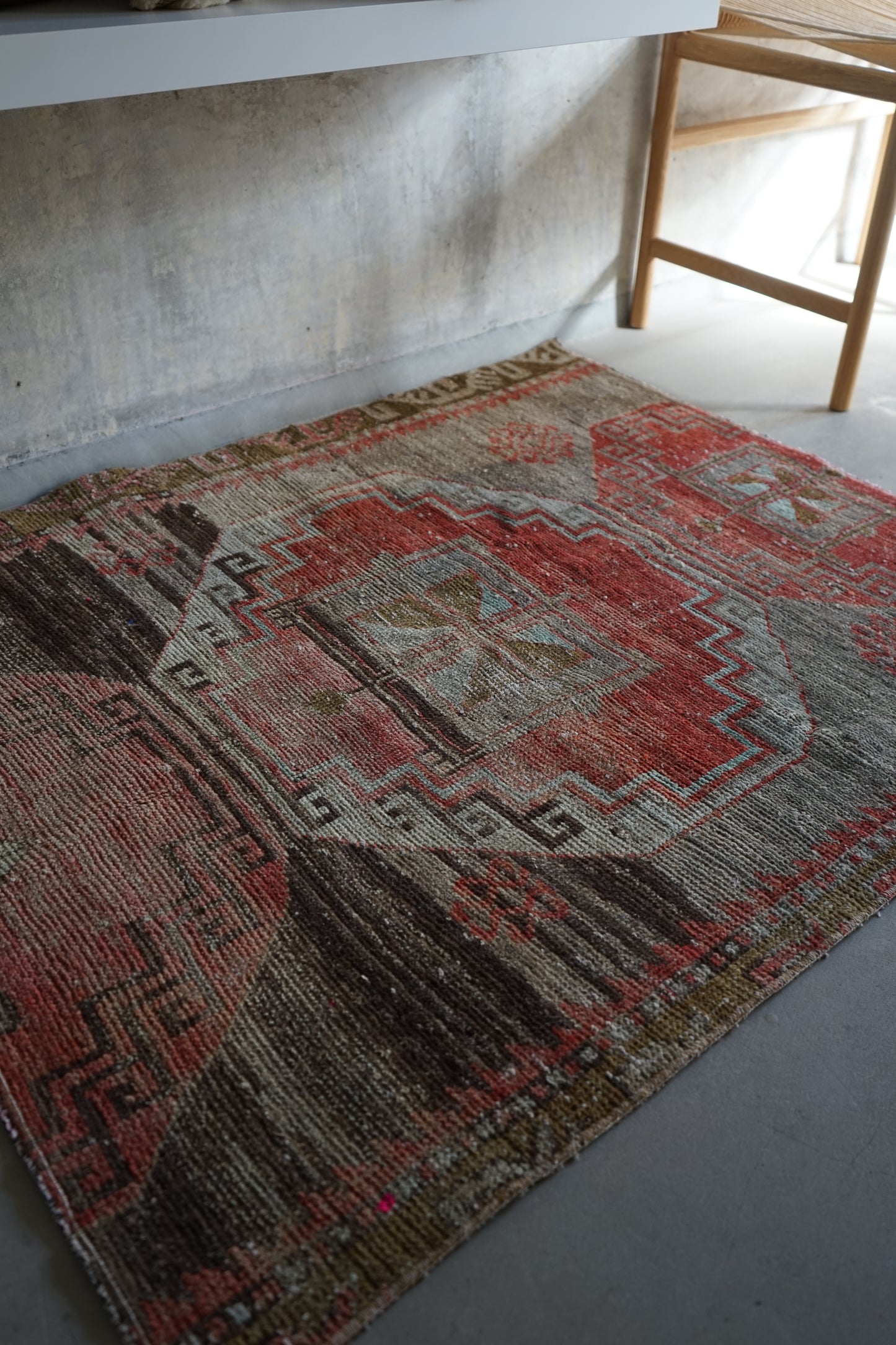 TURKEY VINTAGE SMALL RUG ANATORIA 114 × 94 cm No.TR25186