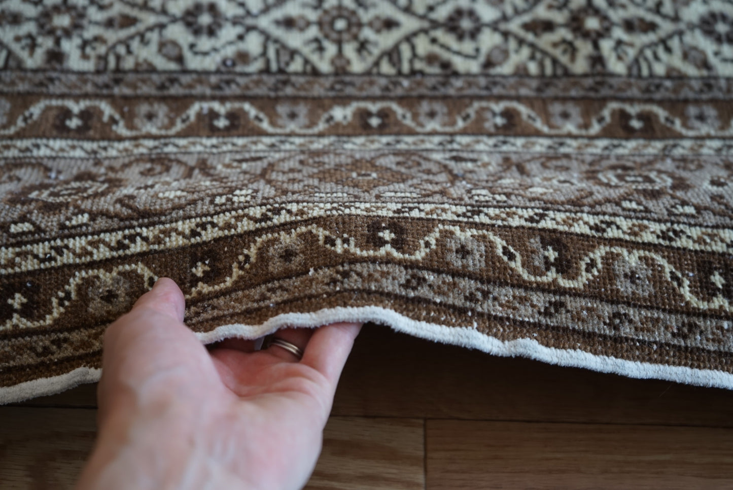 Türkiye Old Kayseri Beige , Brown Flower 1970年代 210 × 142 cm No.TR25388