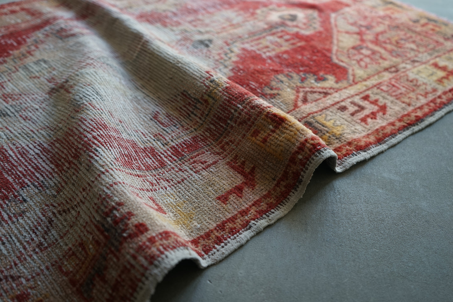 TURKEY VINTAGE SMALL RUG ANATORIA RED 114 × 94 cm No.TR25189