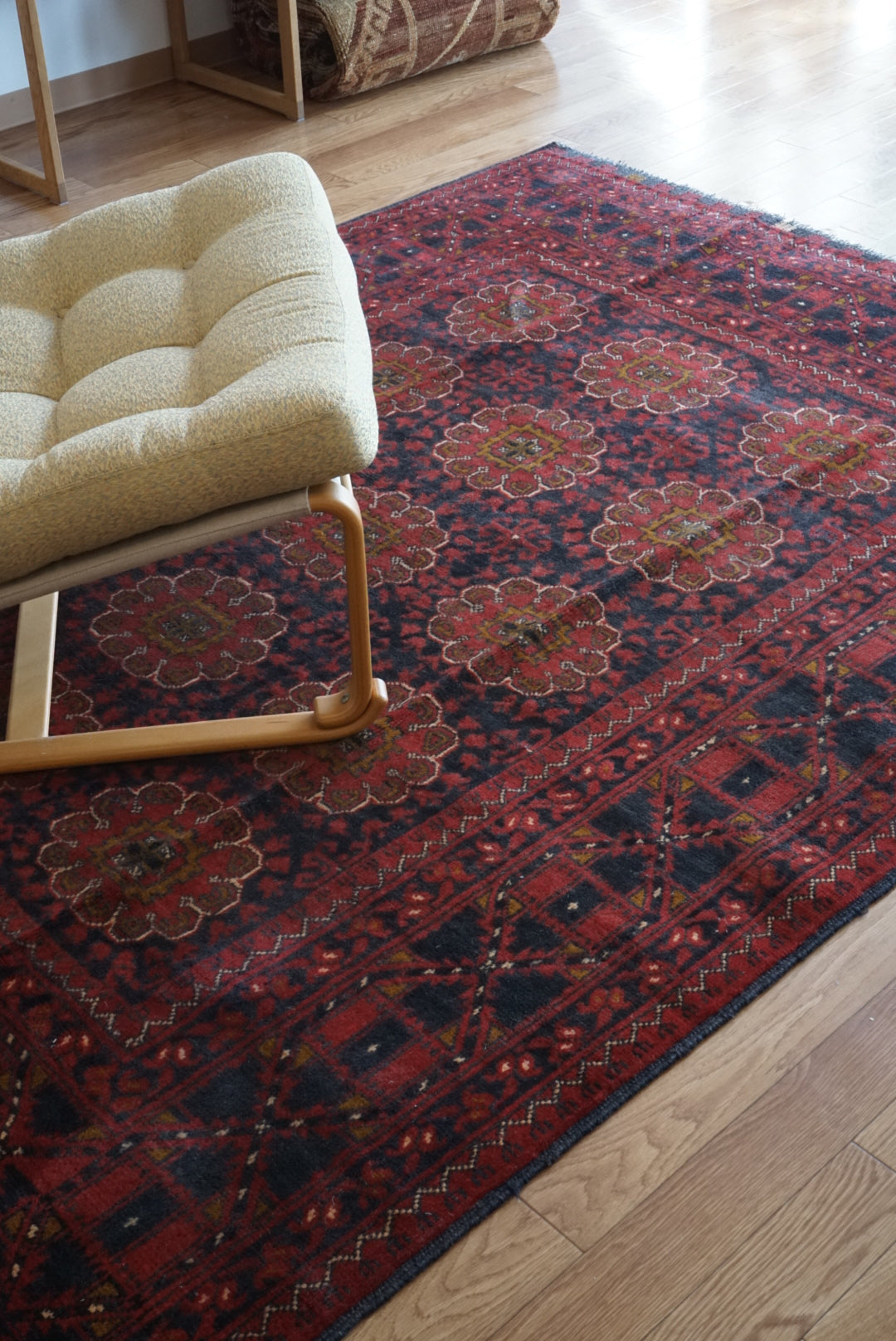 店頭販売 Afghanistan Vintage Turkmen 1980年代 201 × 146.5 cm  No.AF2536 / 国内送料無料・羊毛手織り絨毯