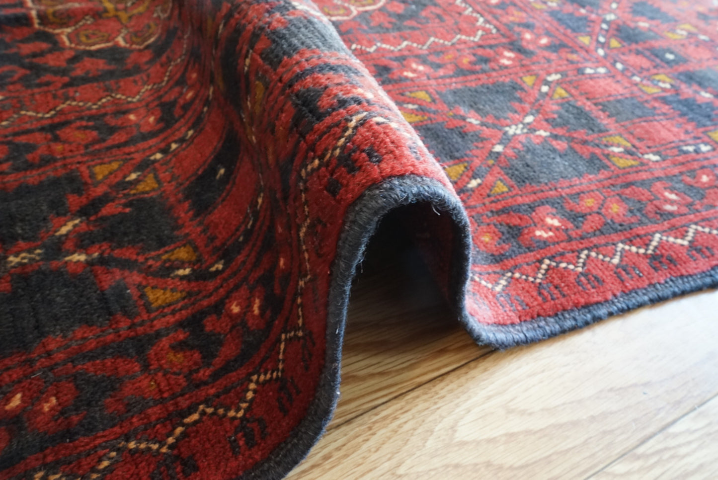 店頭販売 Afghanistan Vintage Turkmen 1980年代 201 × 146.5 cm  No.AF2536 / 国内送料無料・羊毛手織り絨毯