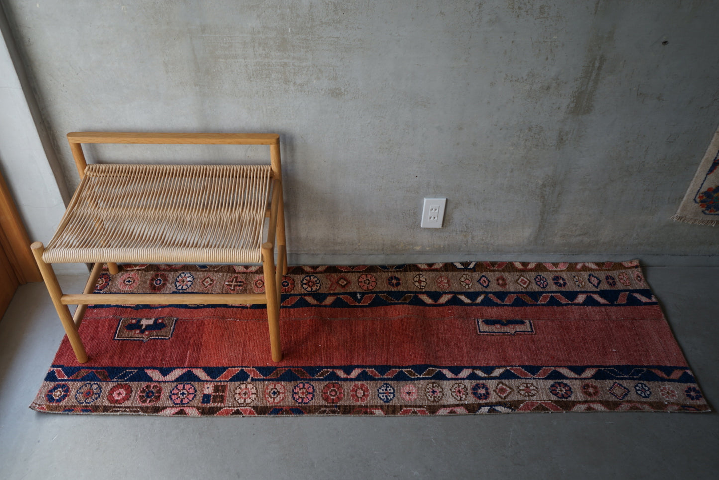 Türkiye Old Oushak Salmon Pink , Navy Runner 1970年代 191 × 60 cm No.TR25271