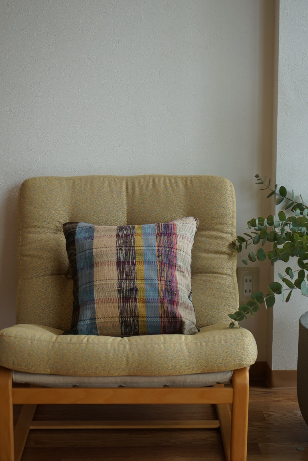 Türkiye Old Kilim Cushion Cover Mix Color 40 × 40 cm No.TR25439