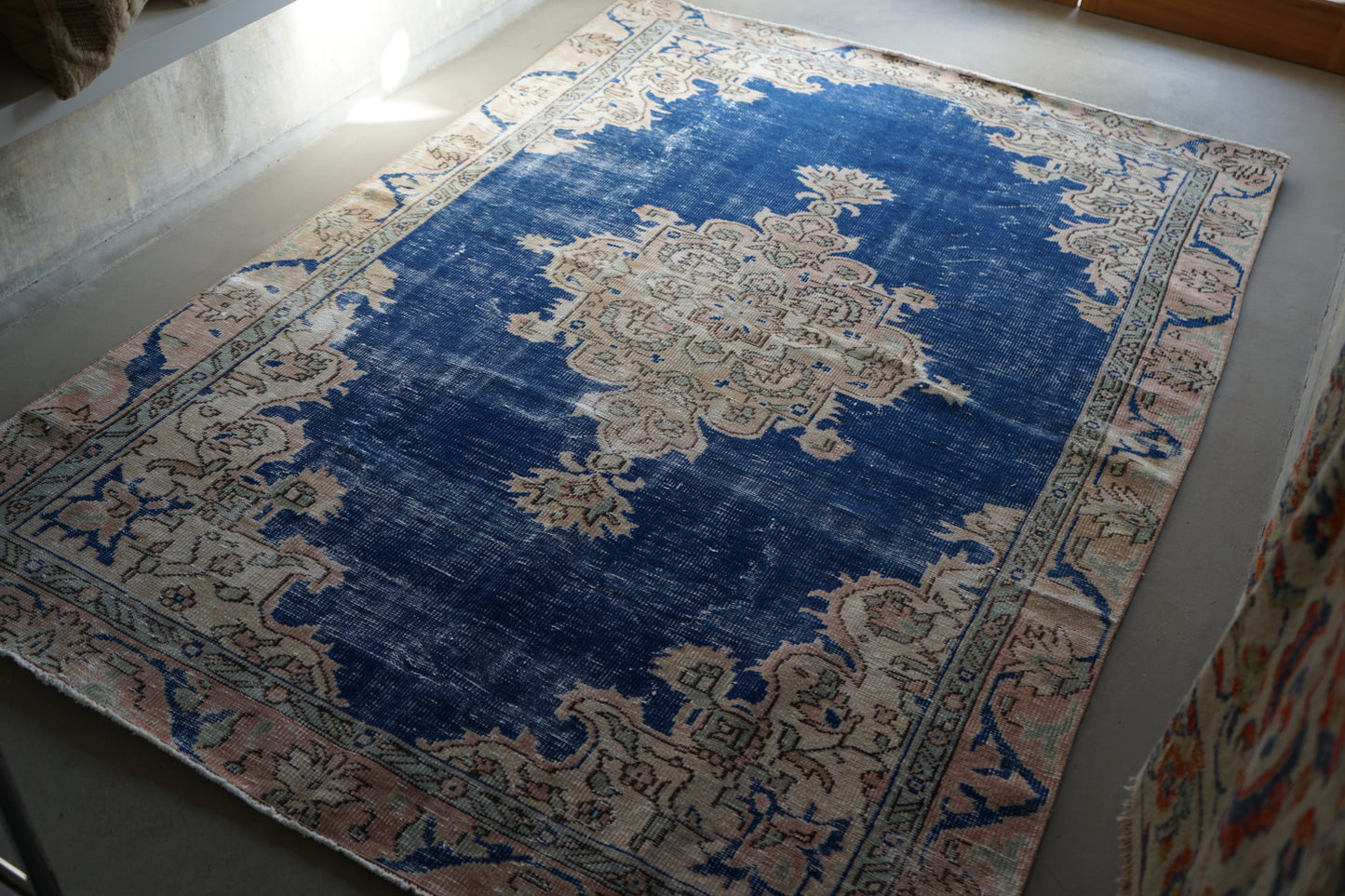 TURKEY OLD ISPARTA BLUE 1970年代 236 × 163 cm No.TR25205