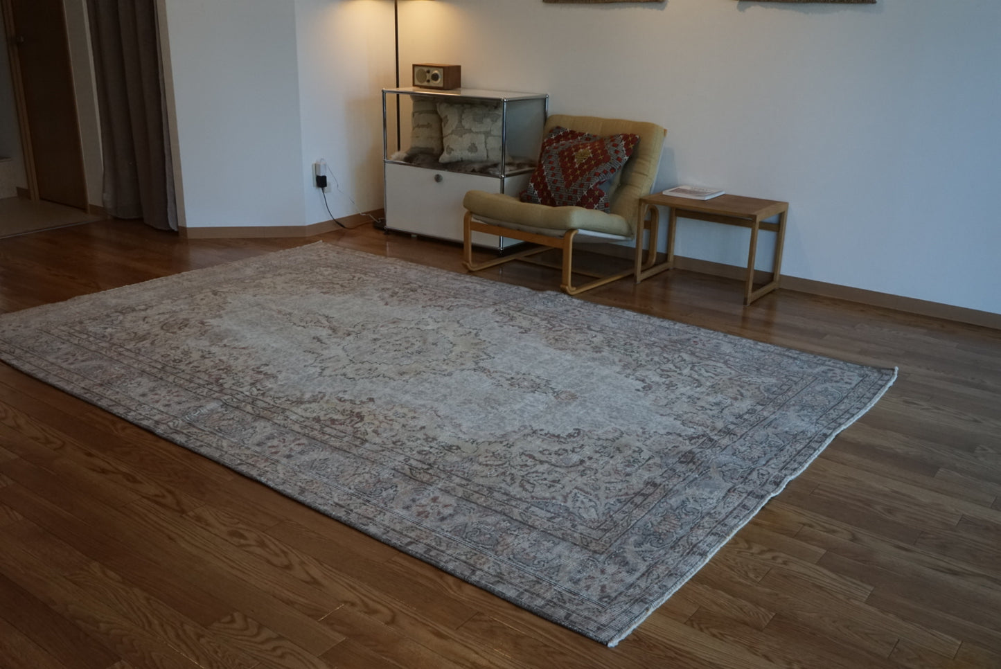 Türkiye Old Isparta Medallion Beige , Glay 1960年代 284 × 183.5 cm No.TR25476 / 国内送料無料・羊毛手織り絨毯