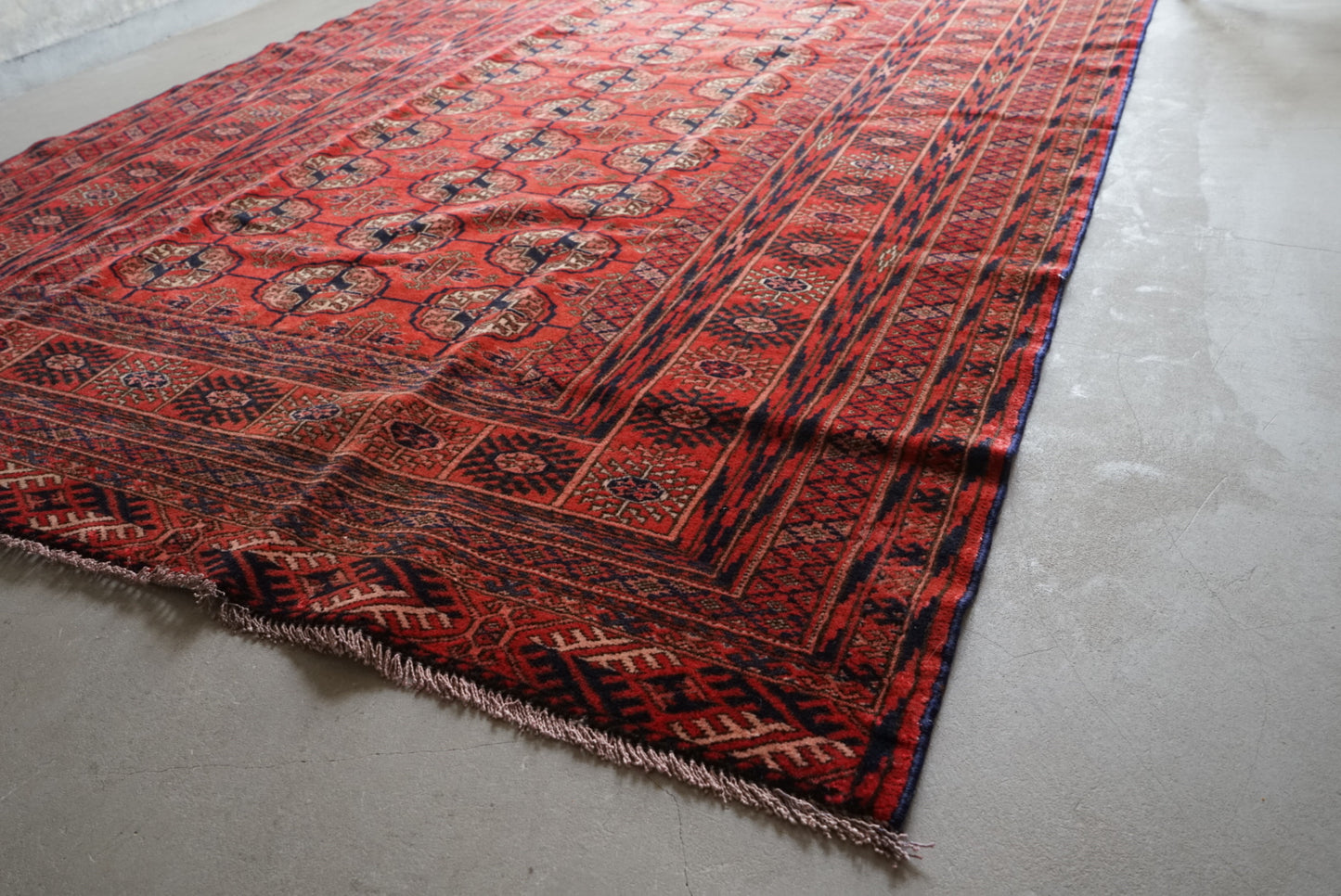 AFGHANISTAN OLD TURKMEN 1960年代 171 × 129 cm / 6'6" × 4'0" ft