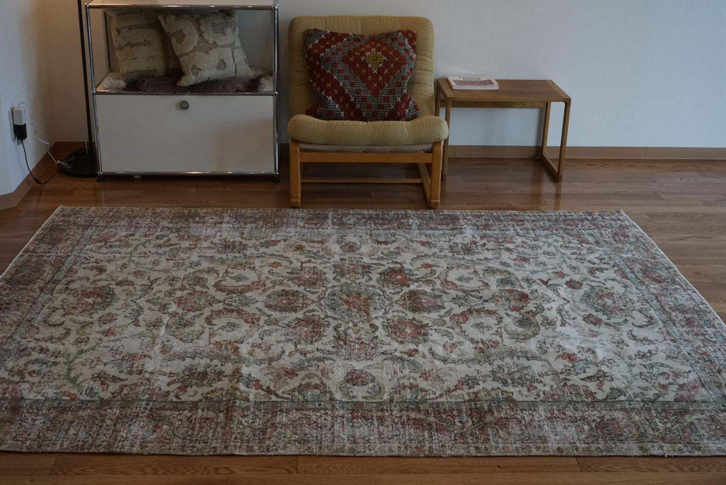 Türkiye Old Isparta Medallion Beige , Green , Rose Red 1960年代 231 × 165 cm No.TR25477 / 国内送料無料