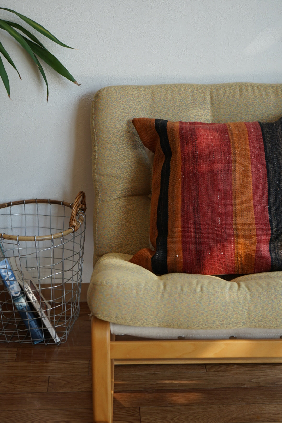 Türkiye Old Kilim Cushion Cover Red , Orange , Black Stripe Design 50 × 50 cm No.TR25561 / 送料無料・羊毛手織りキリム