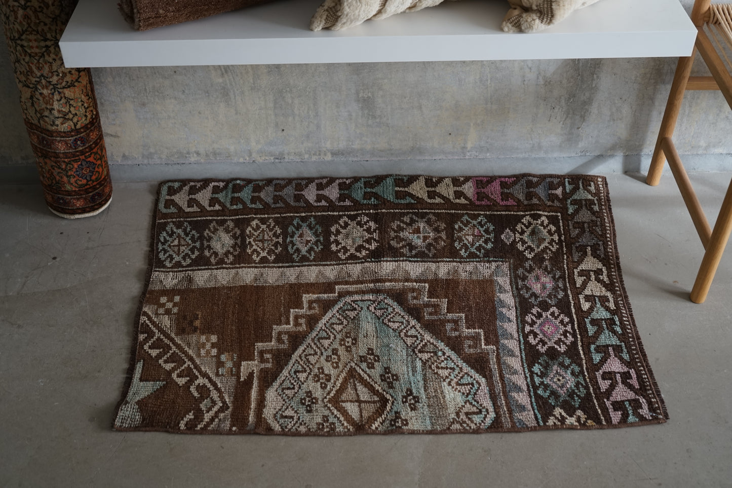 TURKEY VINTAGE SMALL BROWN RUG 93.5 × 70 cm No.TR25167