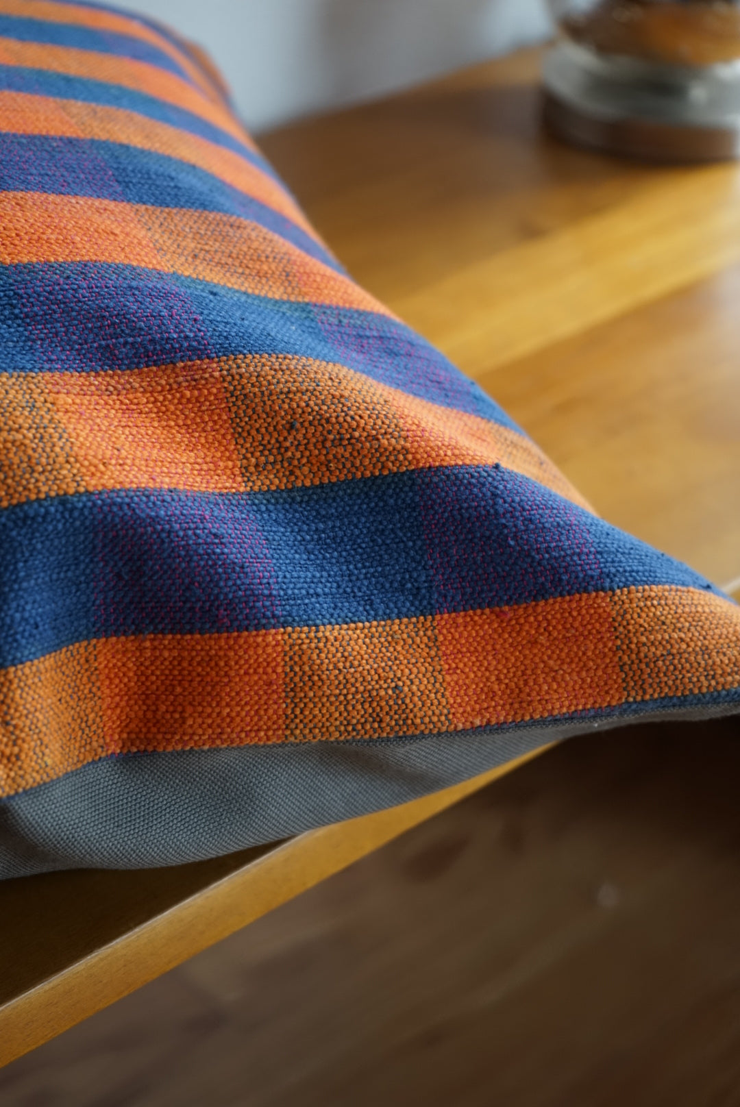 Türkiye Old Kilim Cushion Cover Orange , Blue Checker Design 45 × 45 cm No.TR25531 / 国内送料無料・羊毛手織りキリム