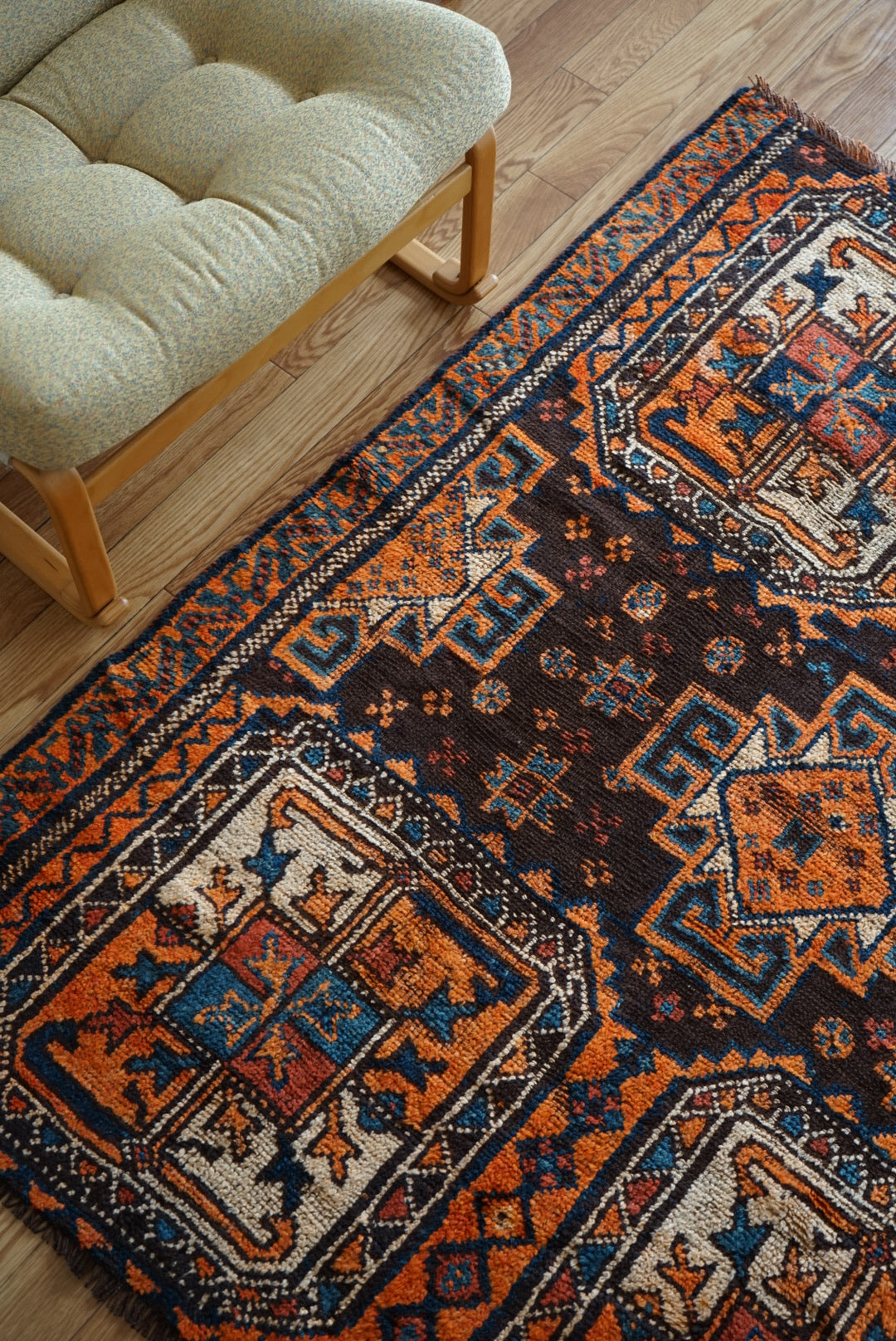 店頭販売 Iran Antique Shiraz Lori 1860年代 142 × 123 cm