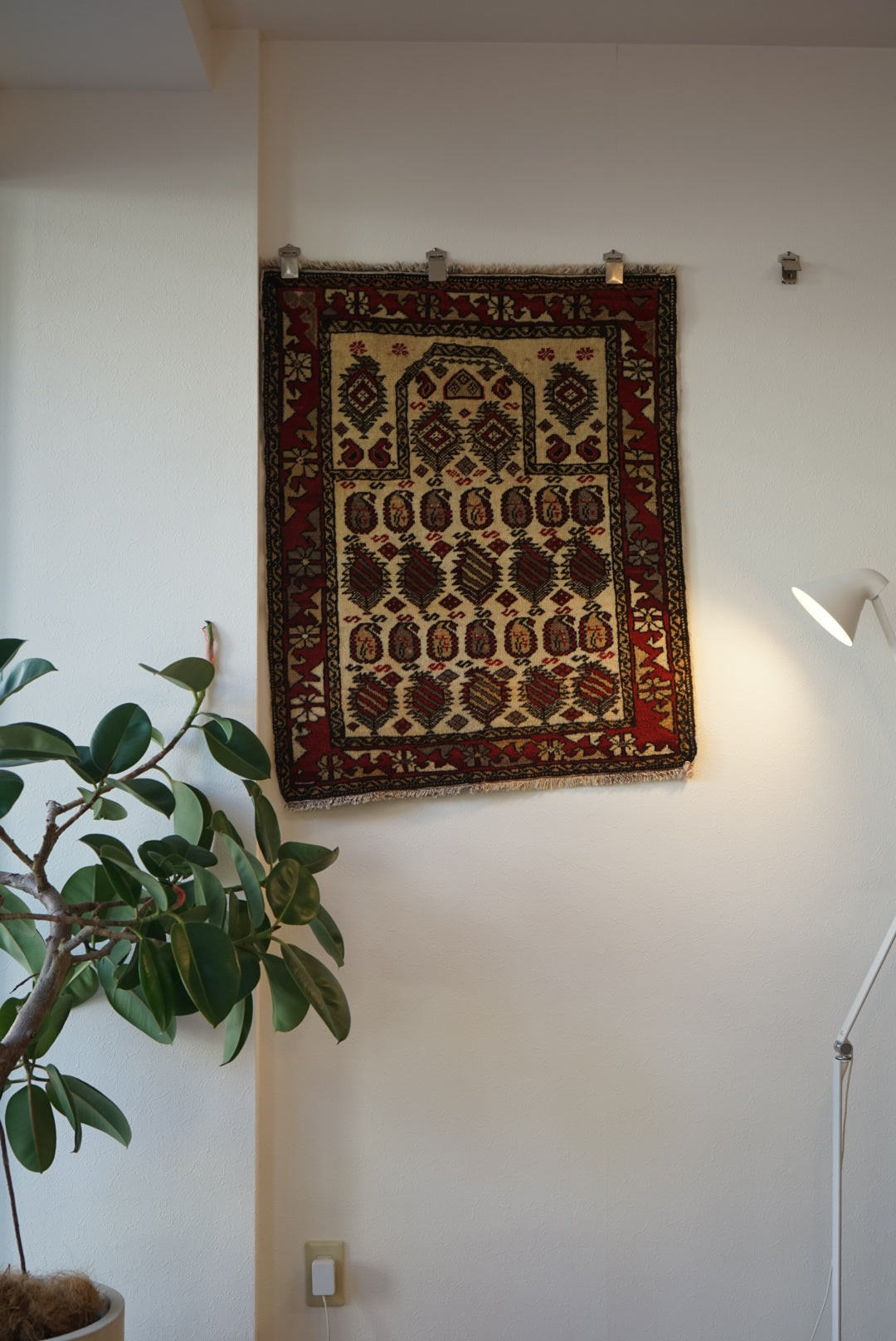 Türkiye Old Anatolia Kid's Prayer rug "Armond" 1960年代 92 × 78 cm No.TR25322